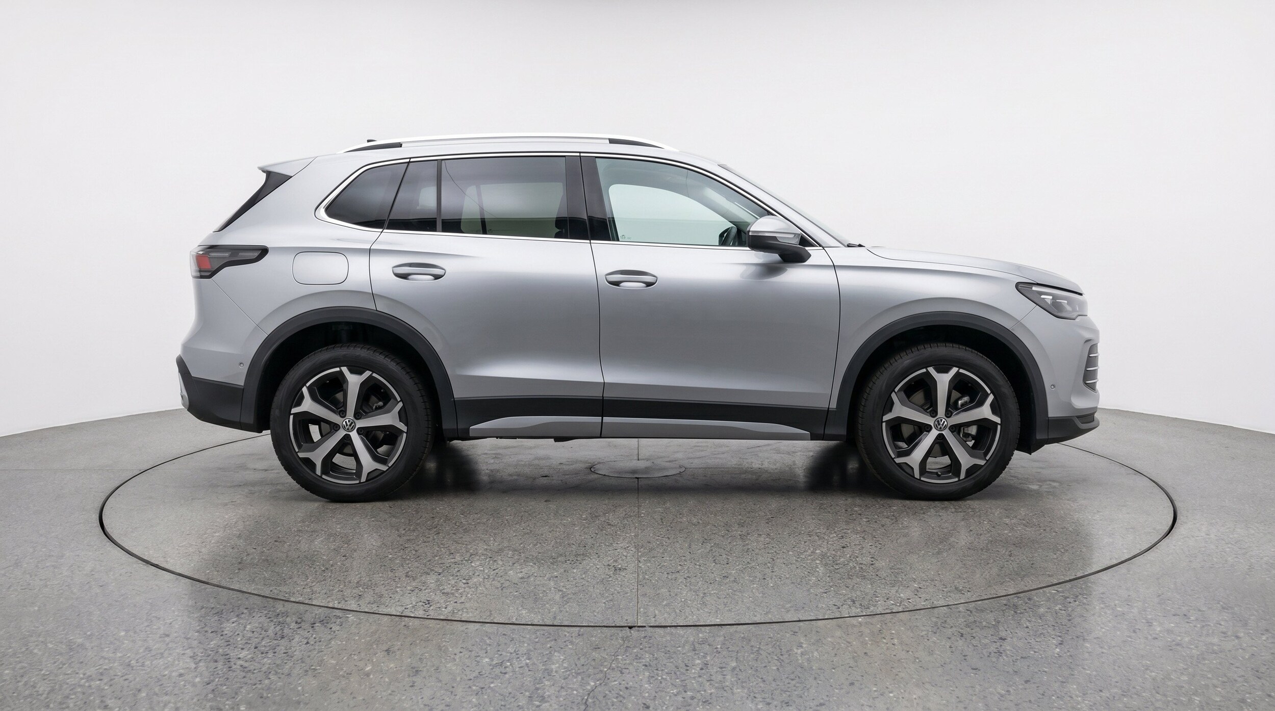 Thumbnail: 2026 Volkswagen Tiguan - 10