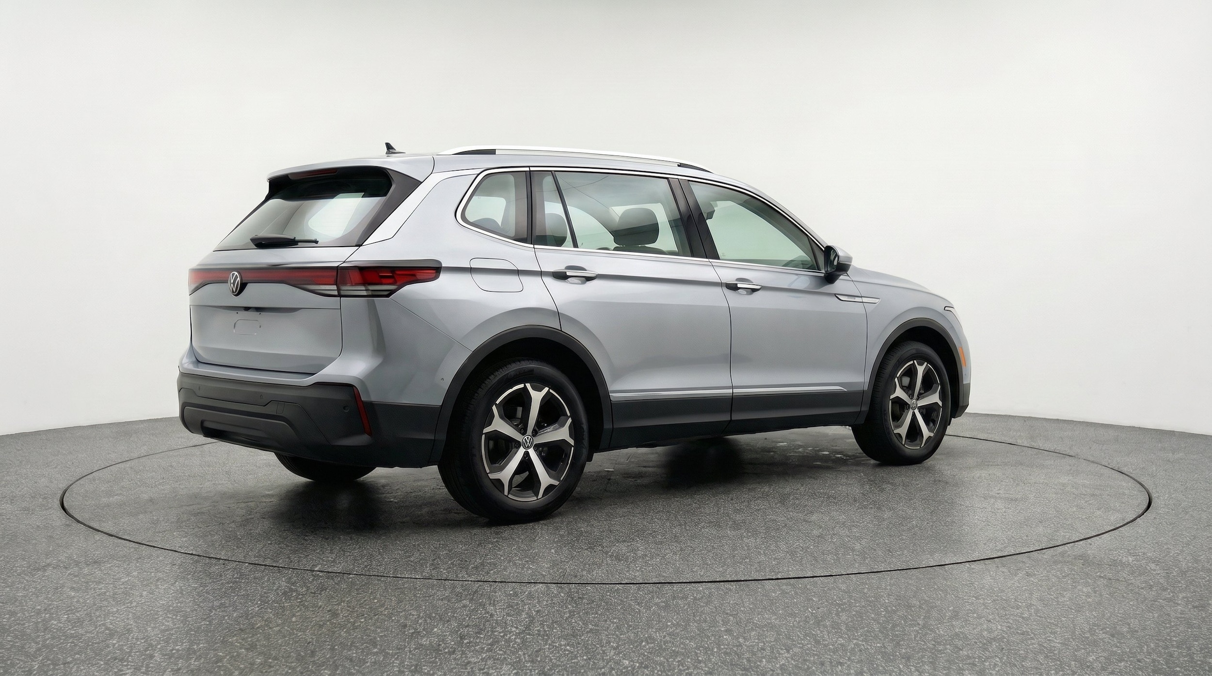 Thumbnail: 2026 Volkswagen Tiguan - 9