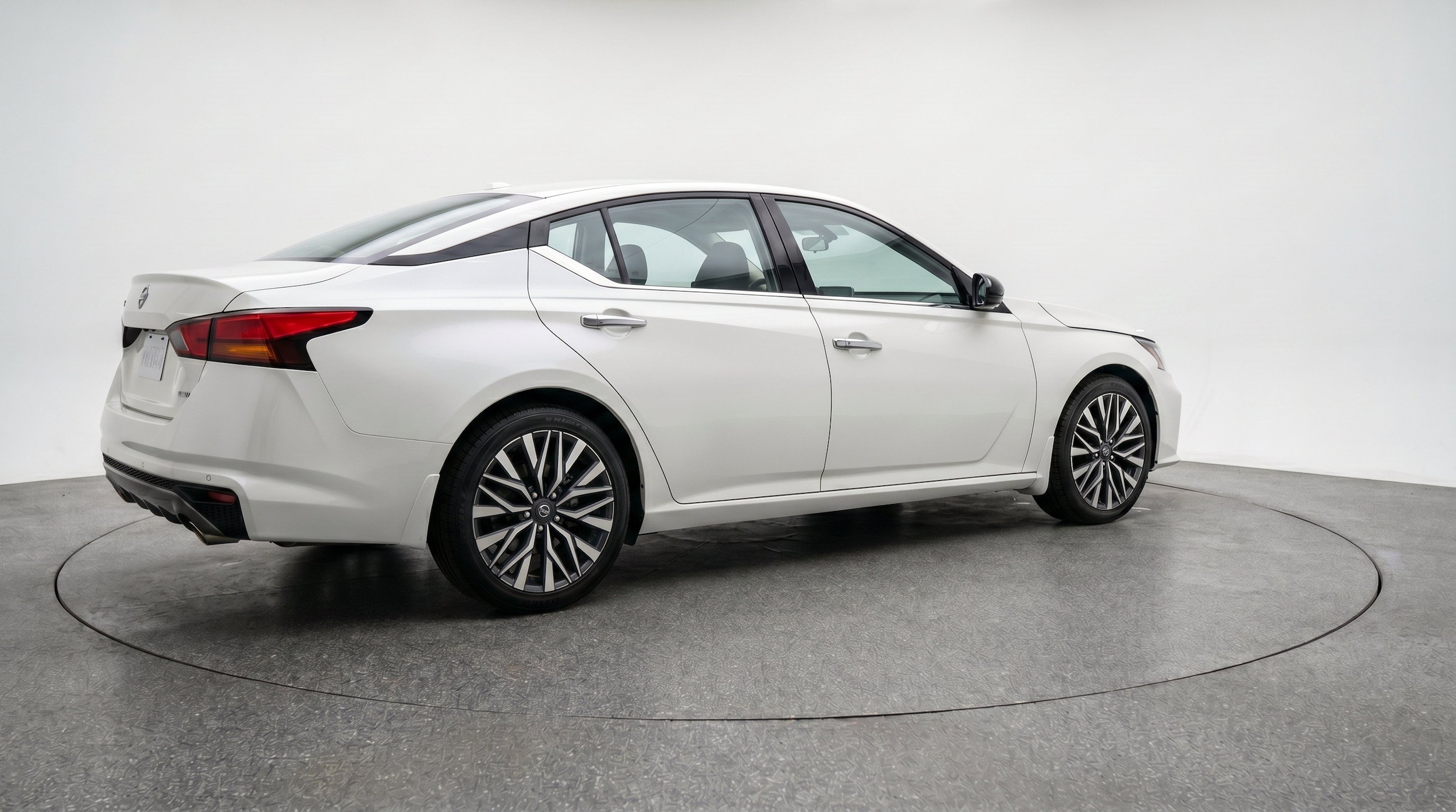 Thumbnail: 2025 Nissan Altima - 9