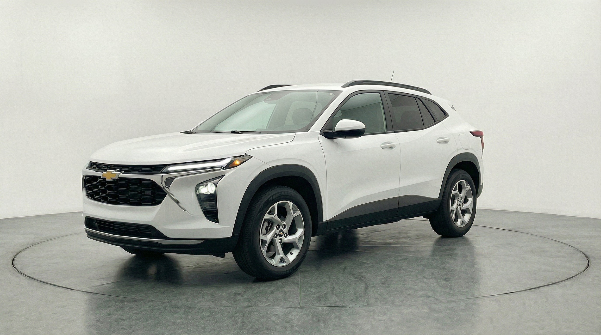 Thumbnail: 2025 Chevrolet Trax - 3