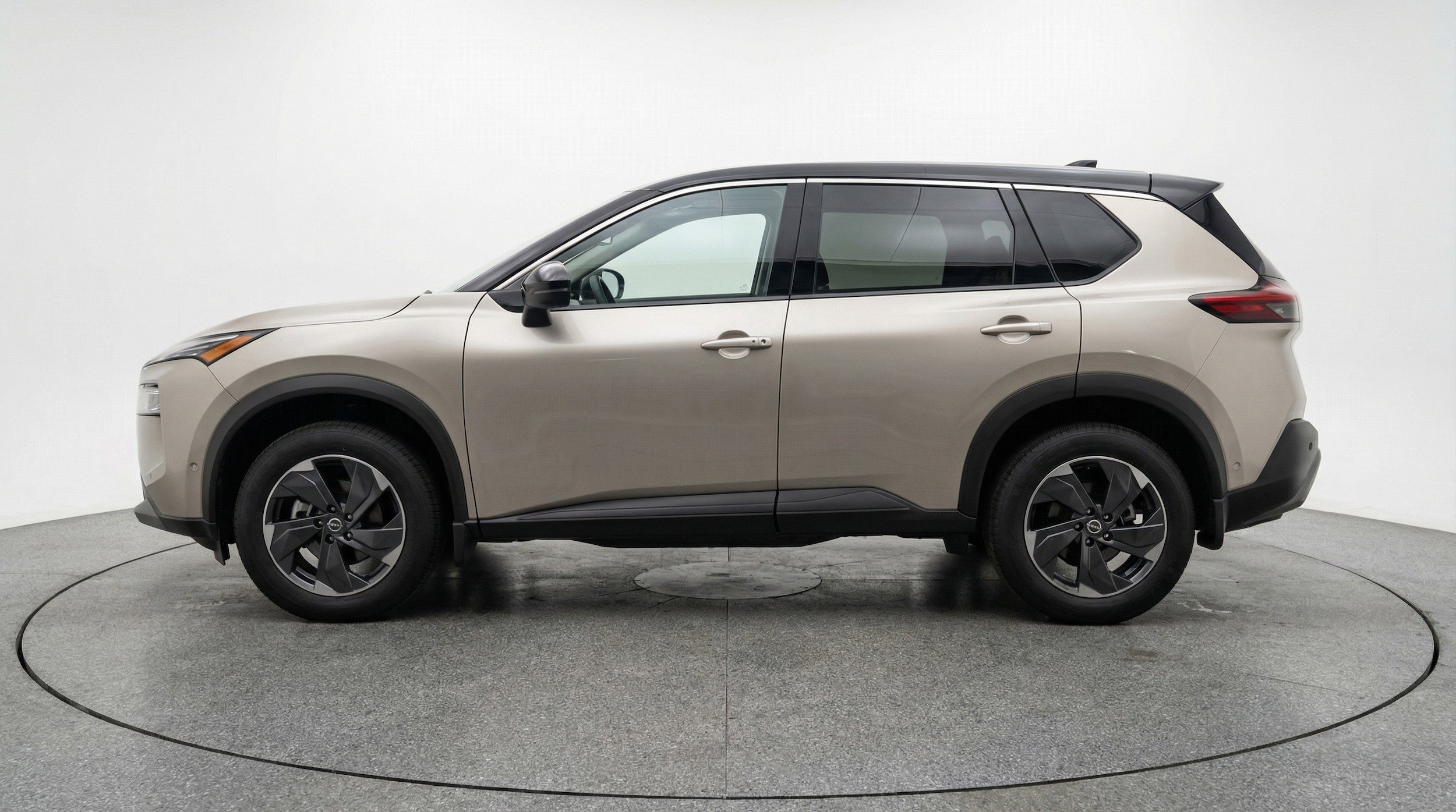 Thumbnail: 2025 Nissan Rogue - 5
