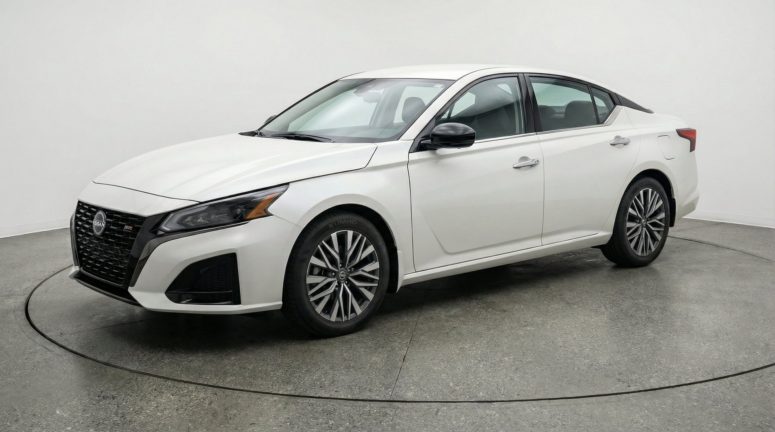 Thumbnail: 2025 Nissan Altima - 3