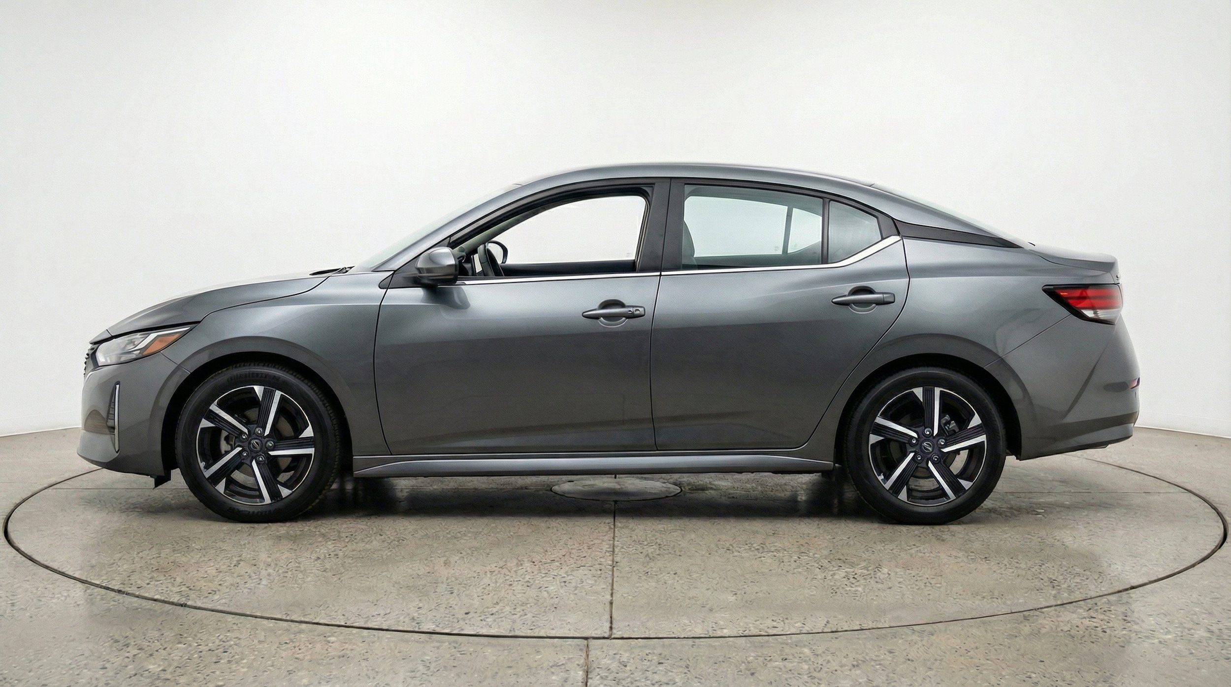 Thumbnail: 2025 Nissan Sentra - 5