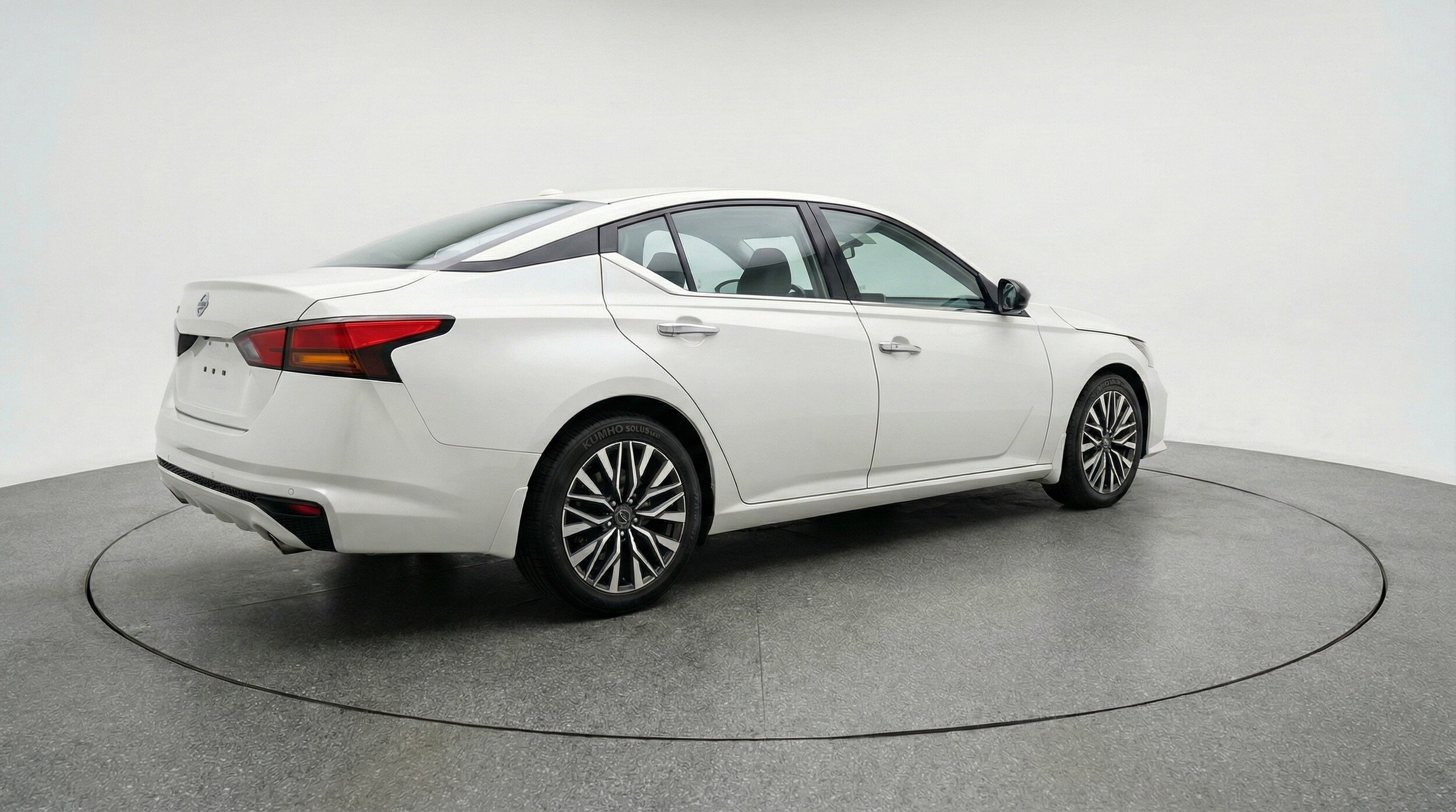 Thumbnail: 2025 Nissan Altima - 9