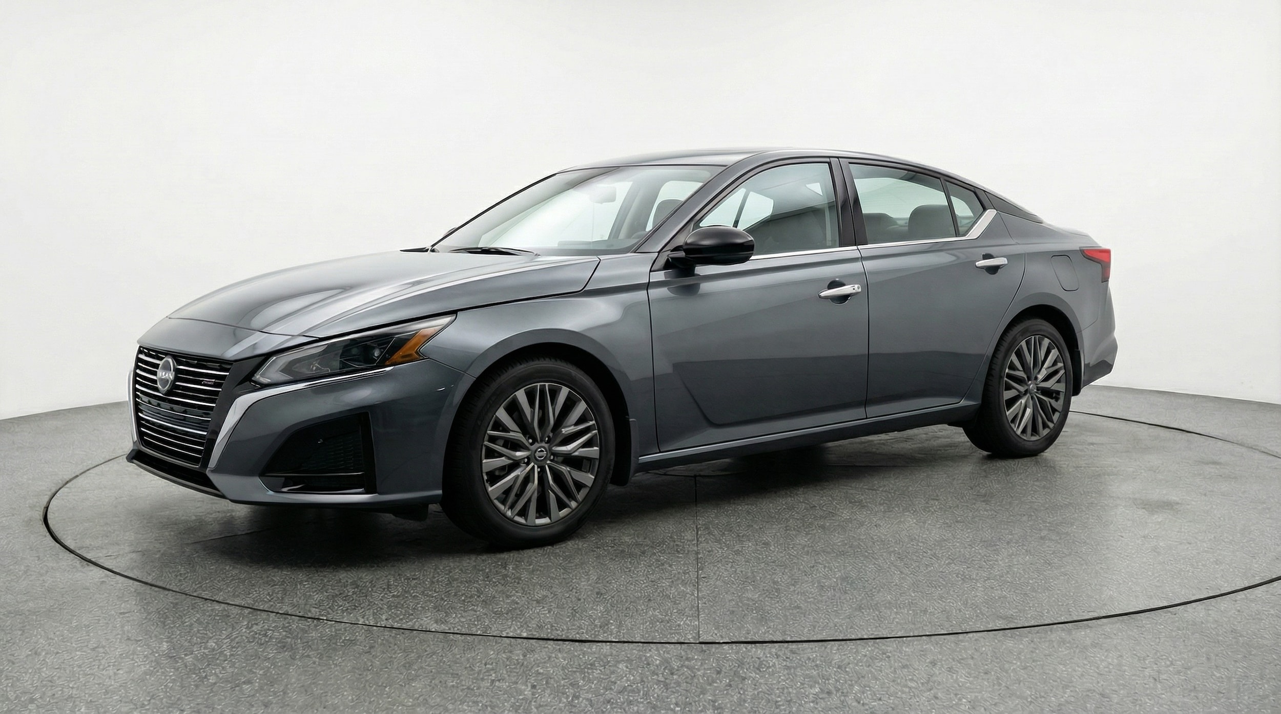 Thumbnail: 2025 Nissan Altima - 3