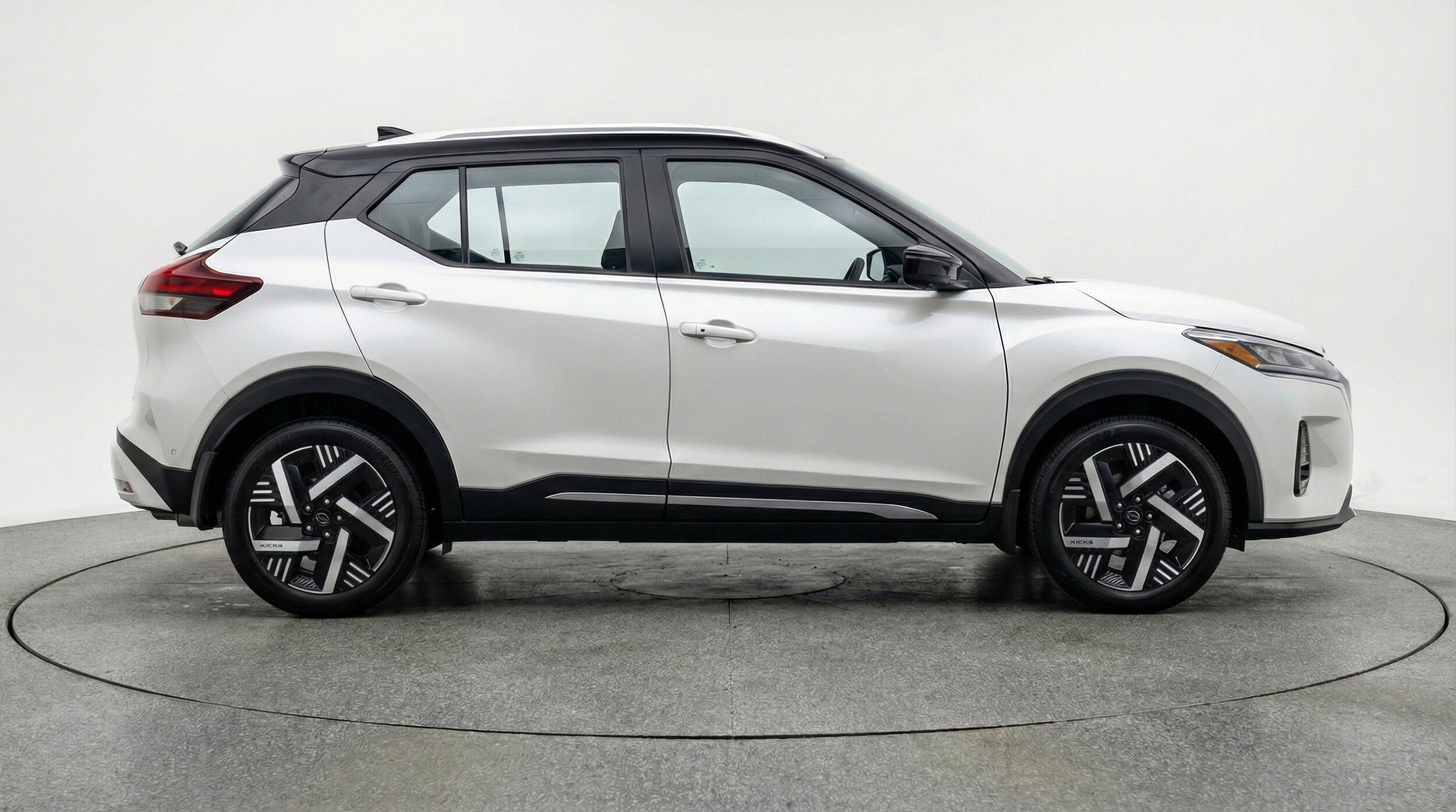 Thumbnail: 2026 Nissan Kicks - 11