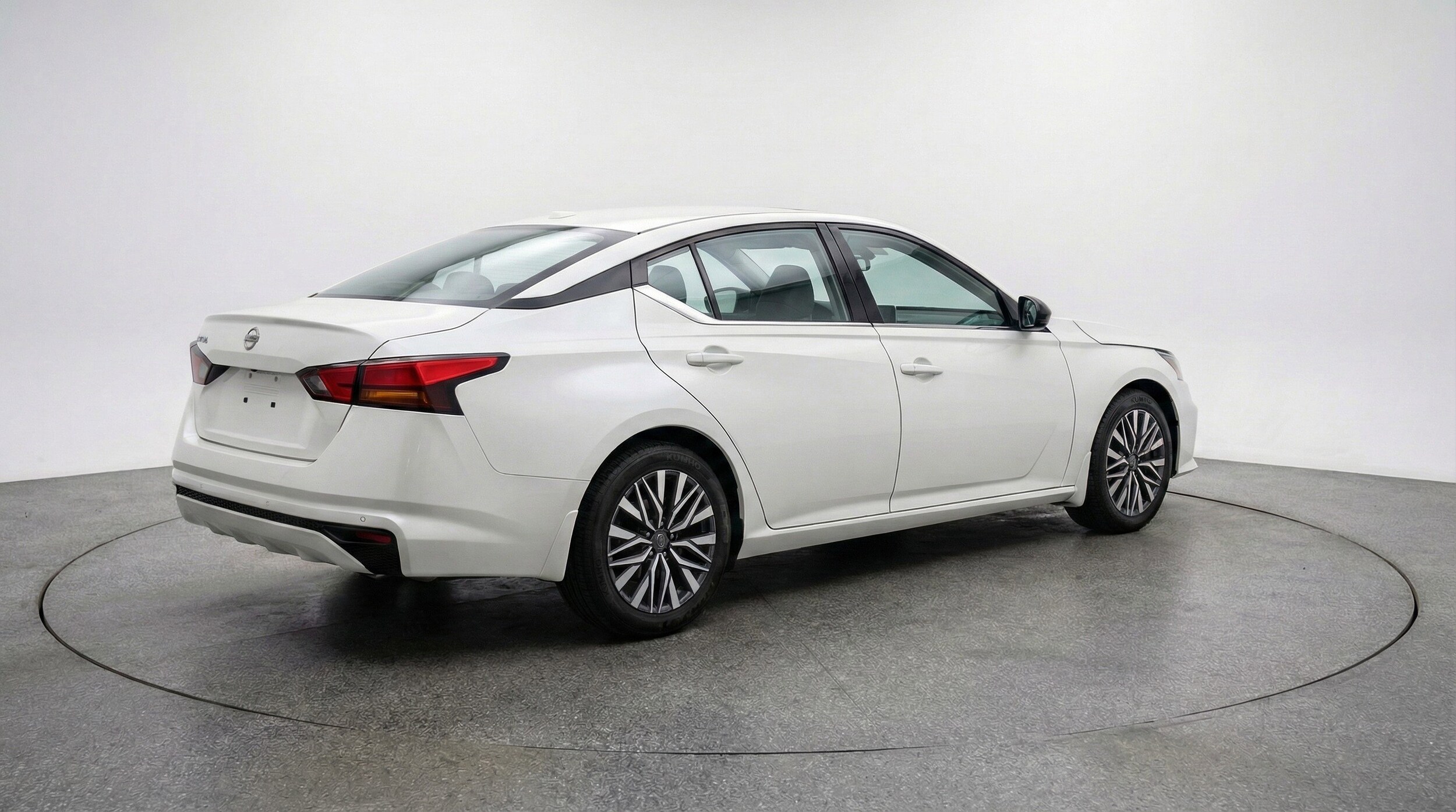 Thumbnail: 2025 Nissan Altima - 9