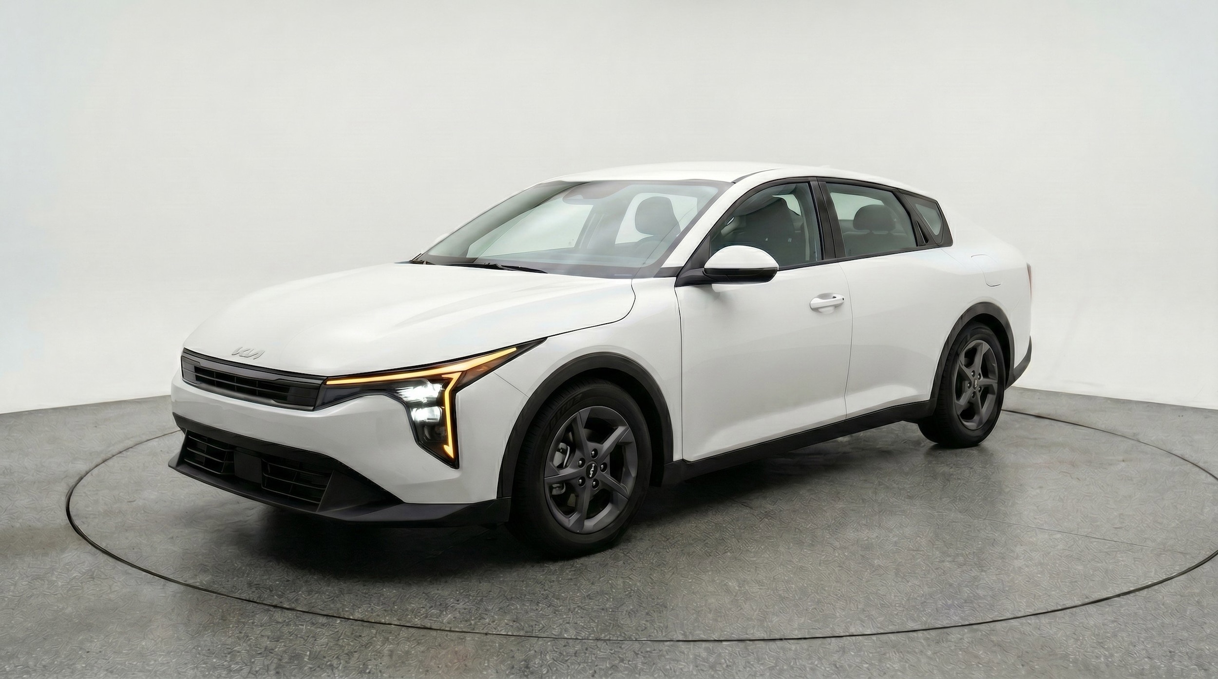 Thumbnail: 2025 Kia K4 - 3