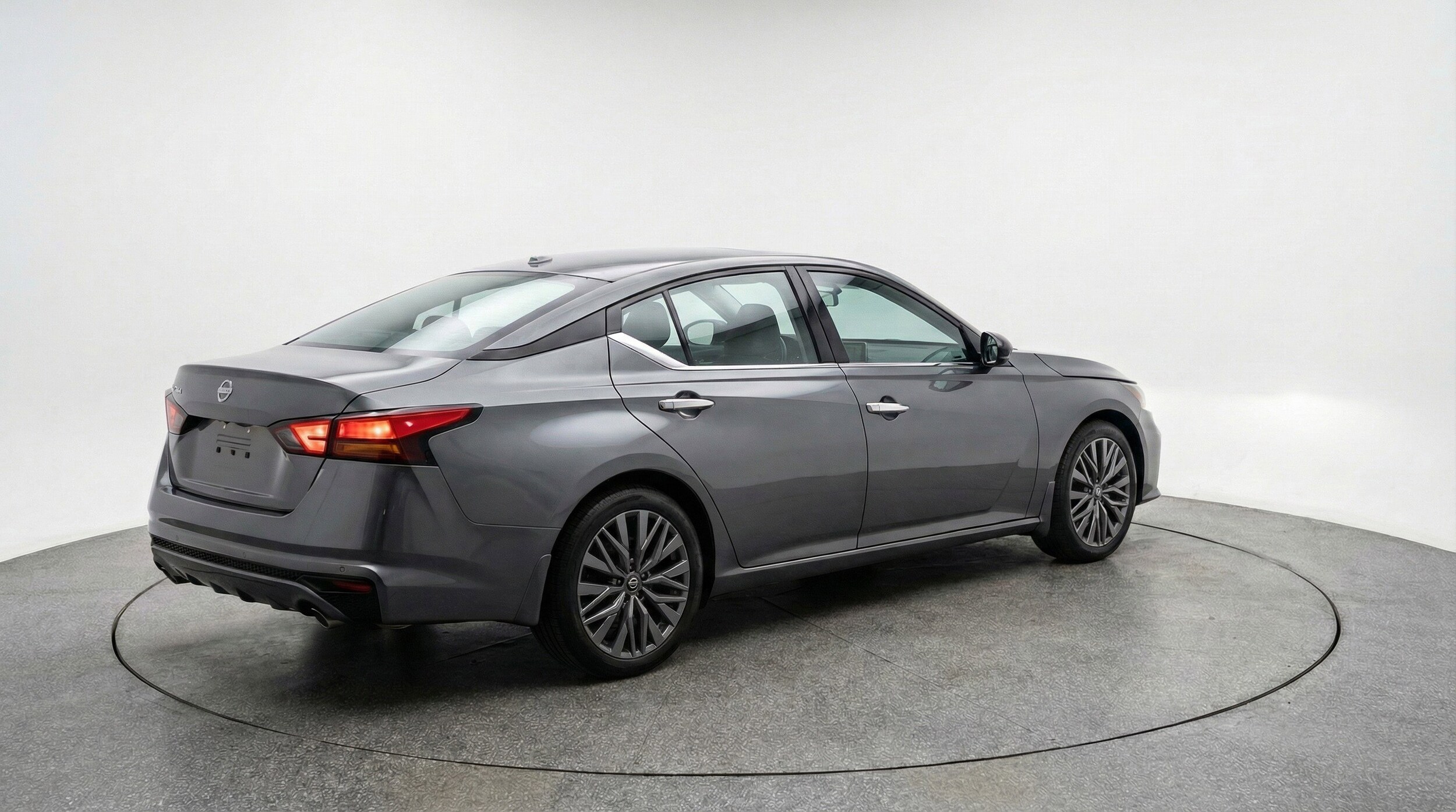 Thumbnail: 2025 Nissan Altima - 9