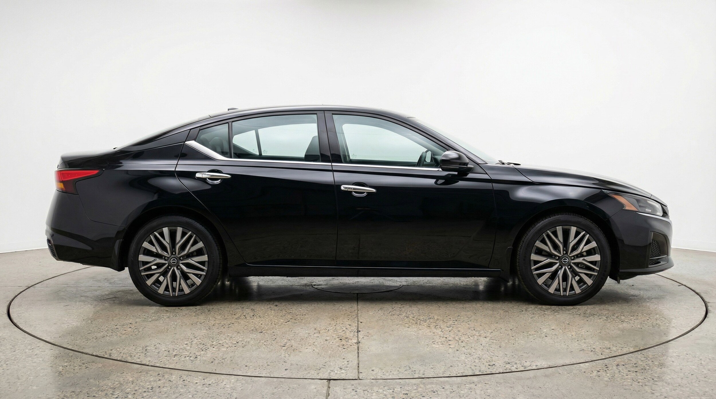 Thumbnail: 2025 Nissan Altima - 11