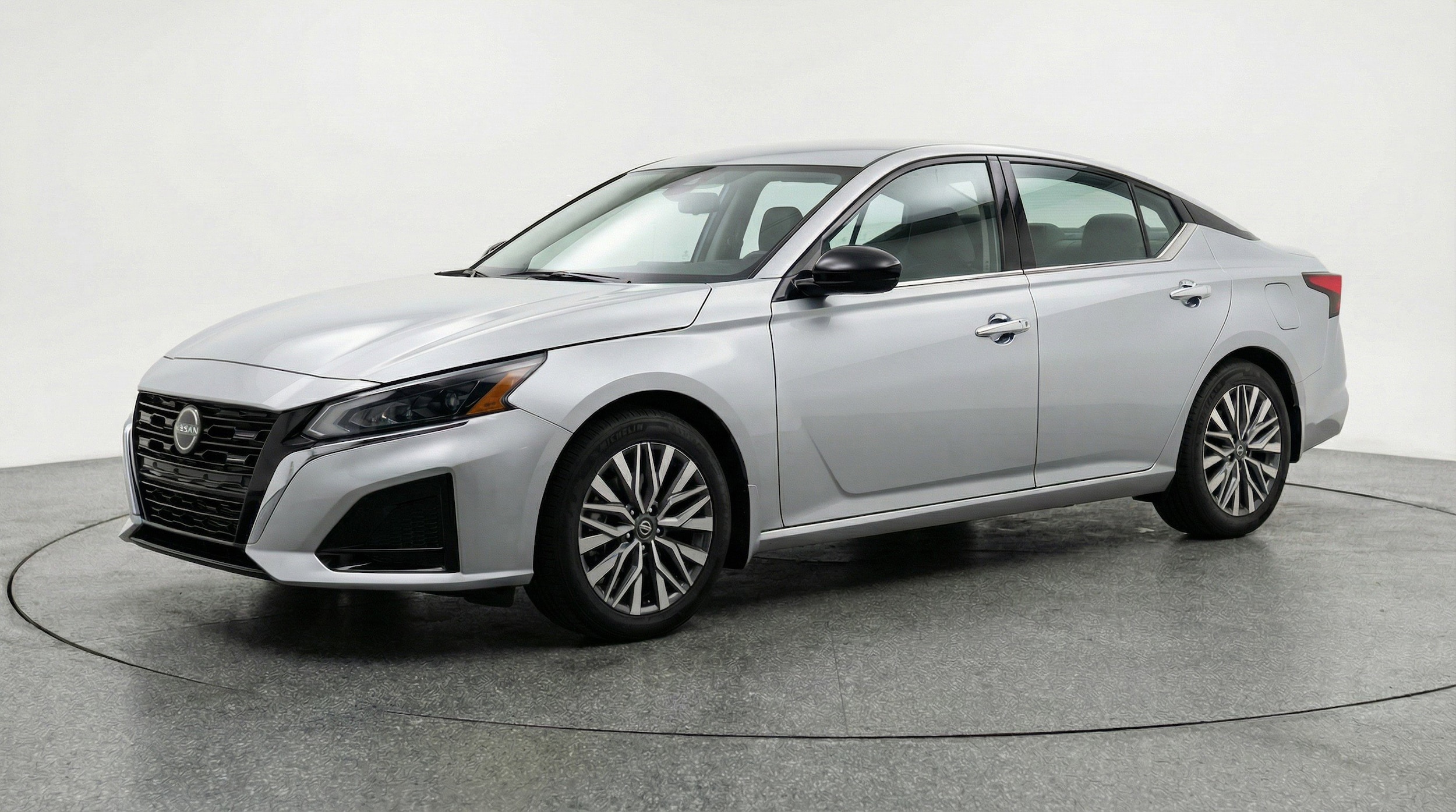 Thumbnail: 2025 Nissan Altima - 3