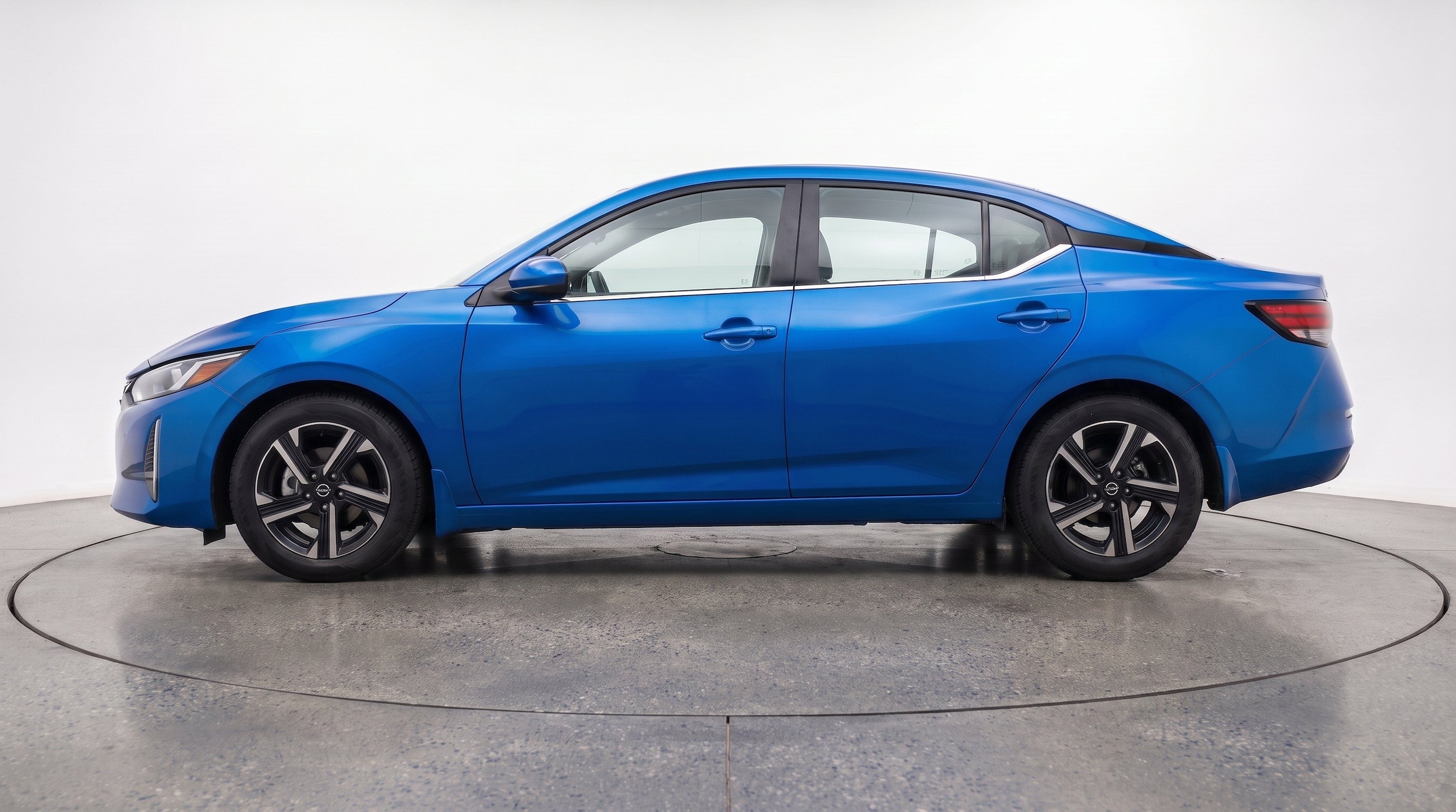 Thumbnail: 2025 Nissan Sentra - 5