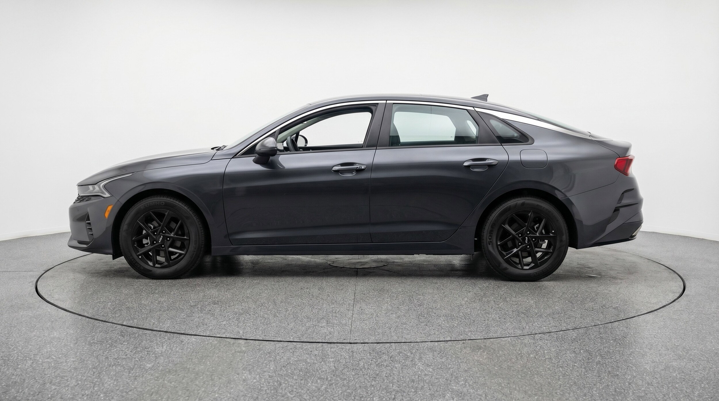 Thumbnail: 2025 Kia K5 - 5