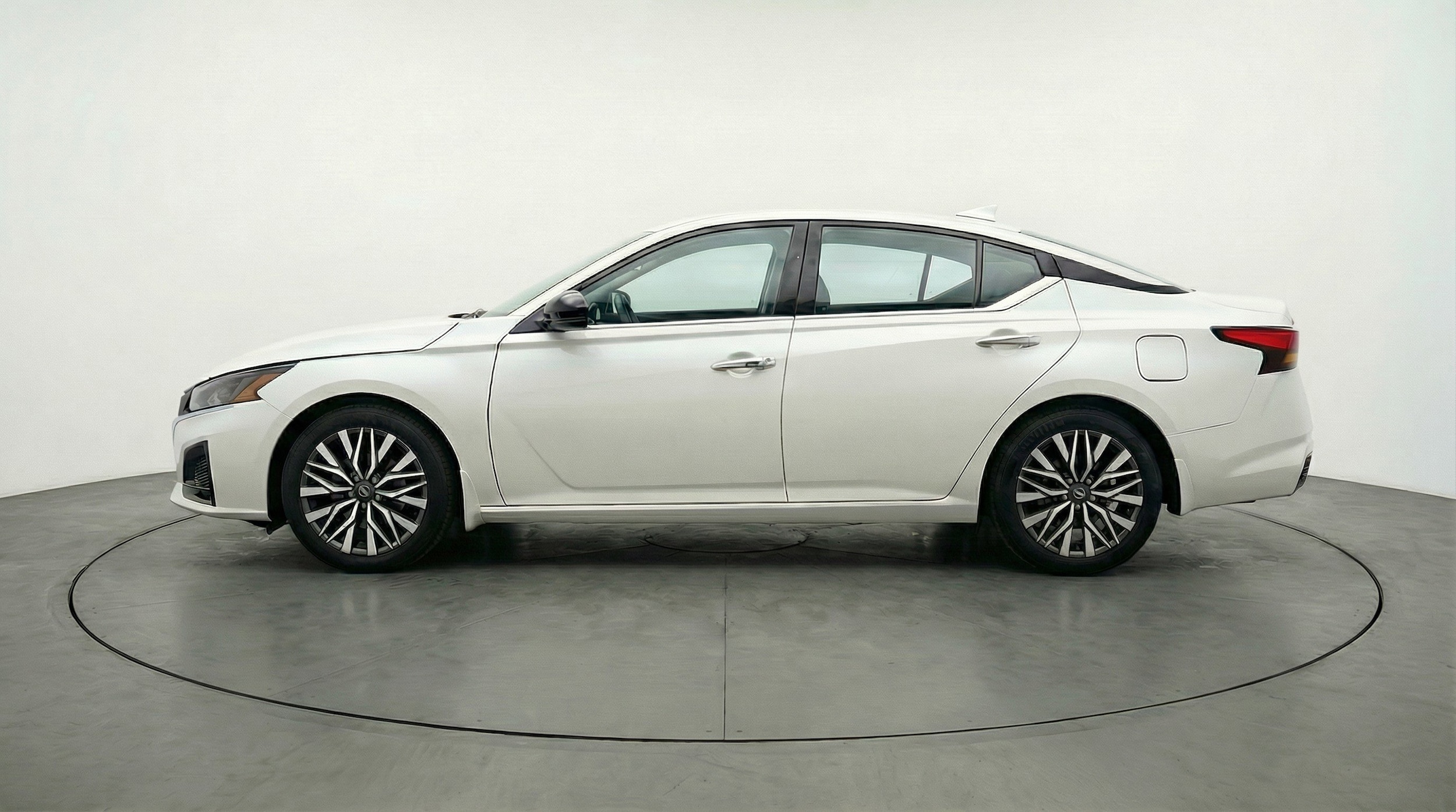 Thumbnail: 2025 Nissan Altima - 5