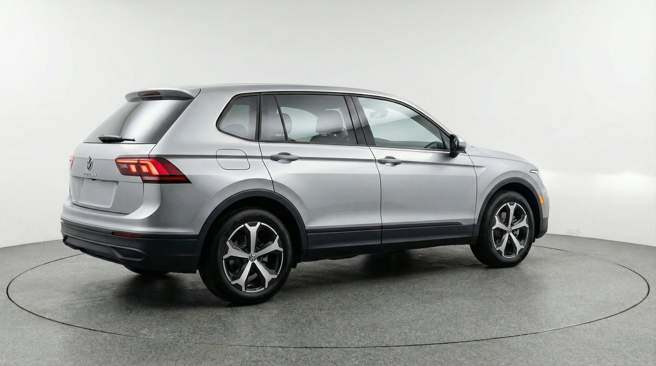 Thumbnail: 2026 Volkswagen Tiguan - 9
