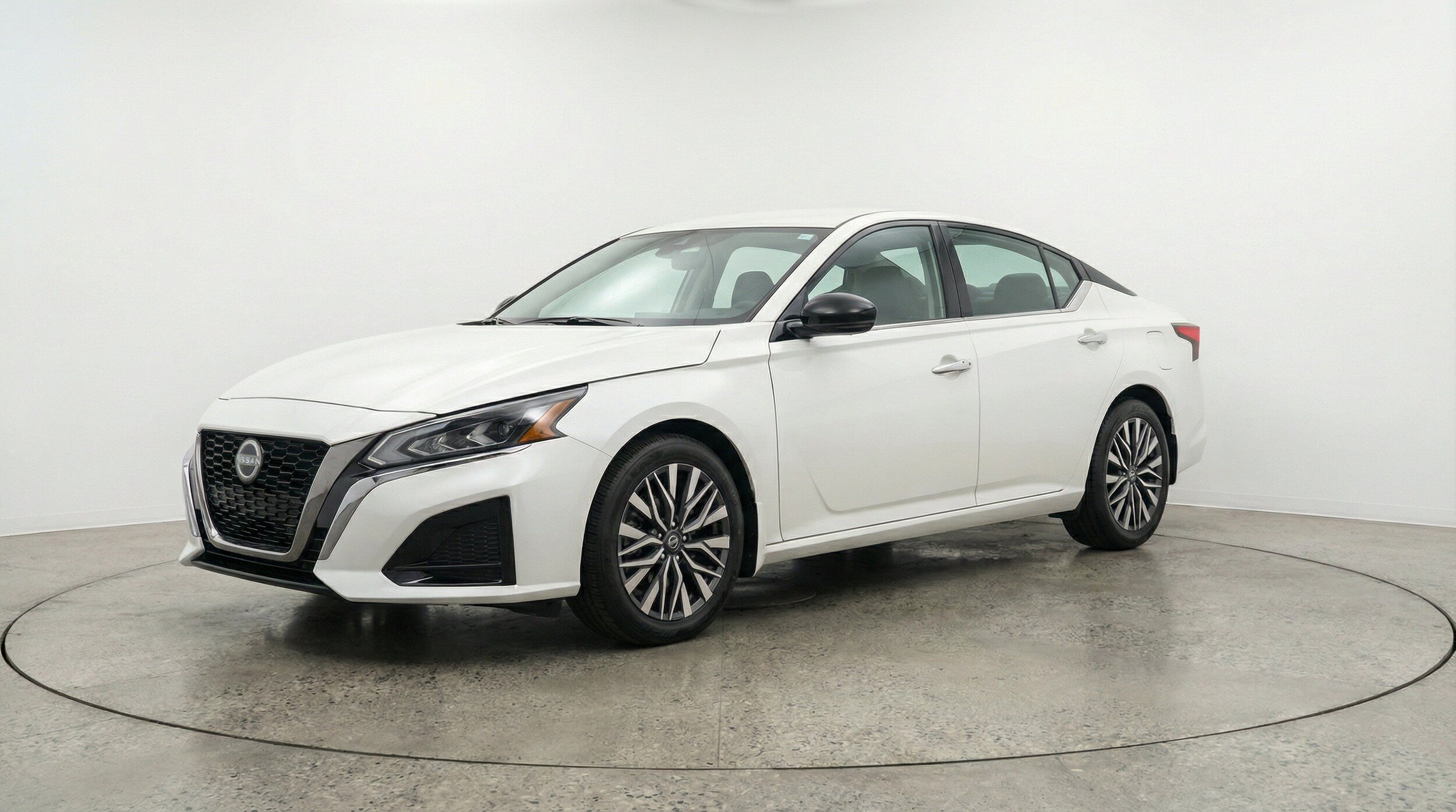 Thumbnail: 2025 Nissan Altima - 3