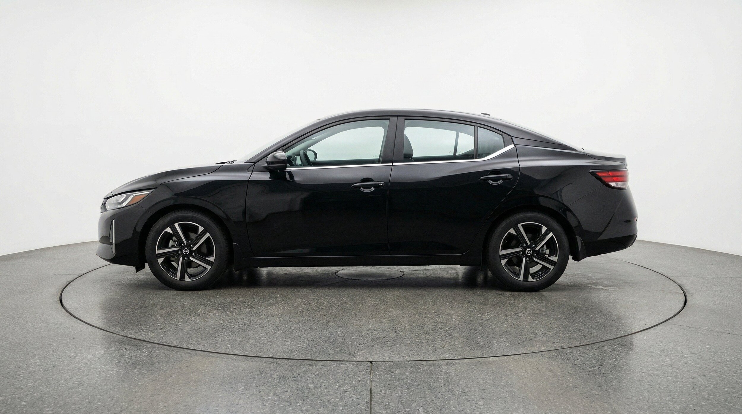 Thumbnail: 2025 Nissan Sentra - 5