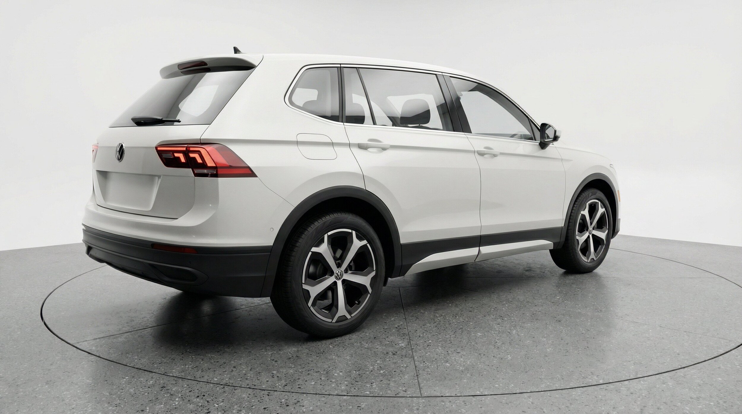 Thumbnail: 2026 Volkswagen Tiguan - 9