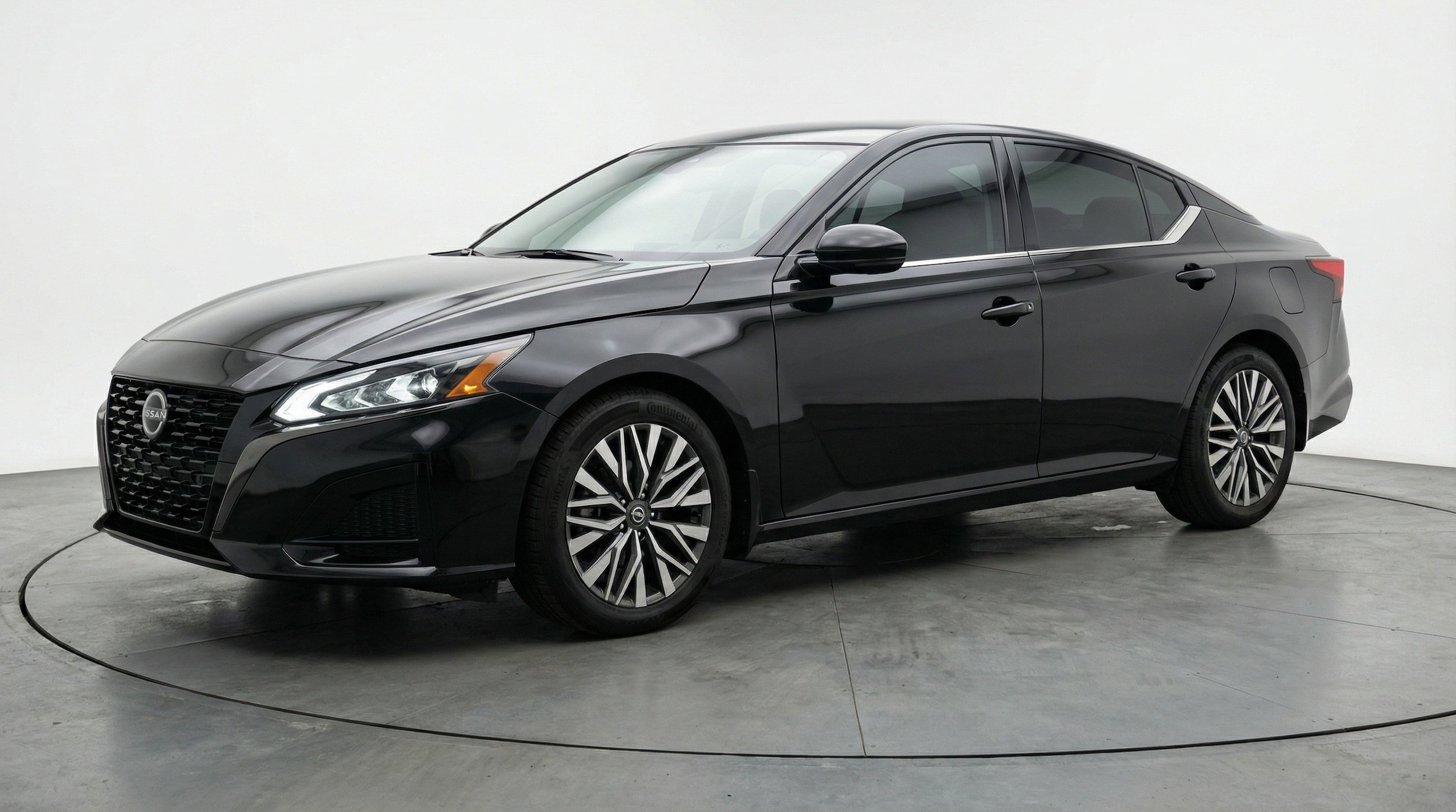 Thumbnail: 2025 Nissan Altima - 3