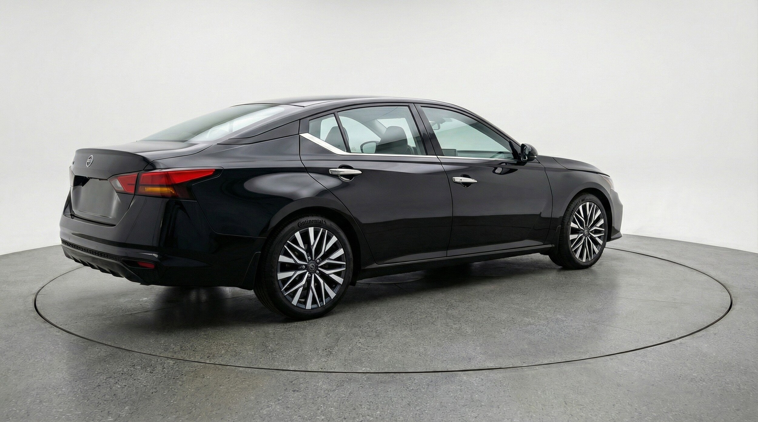 Thumbnail: 2025 Nissan Altima - 9