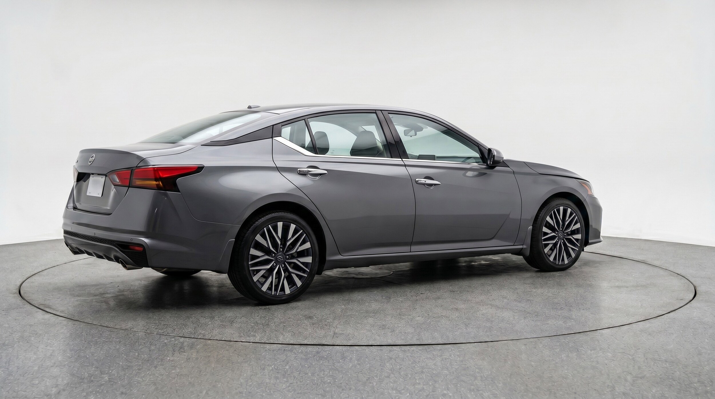 Thumbnail: 2025 Nissan Altima - 9