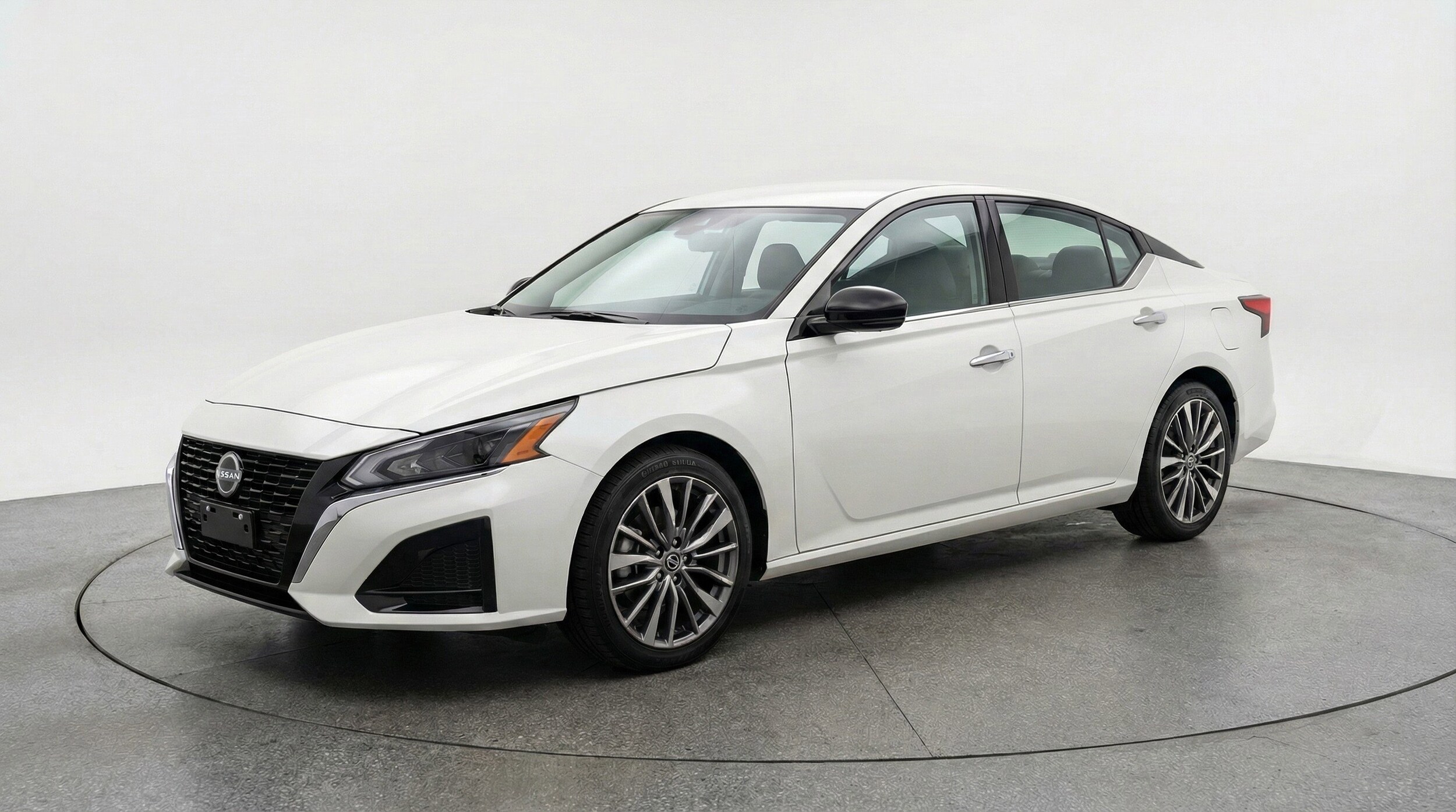 Thumbnail: 2025 Nissan Altima - 3