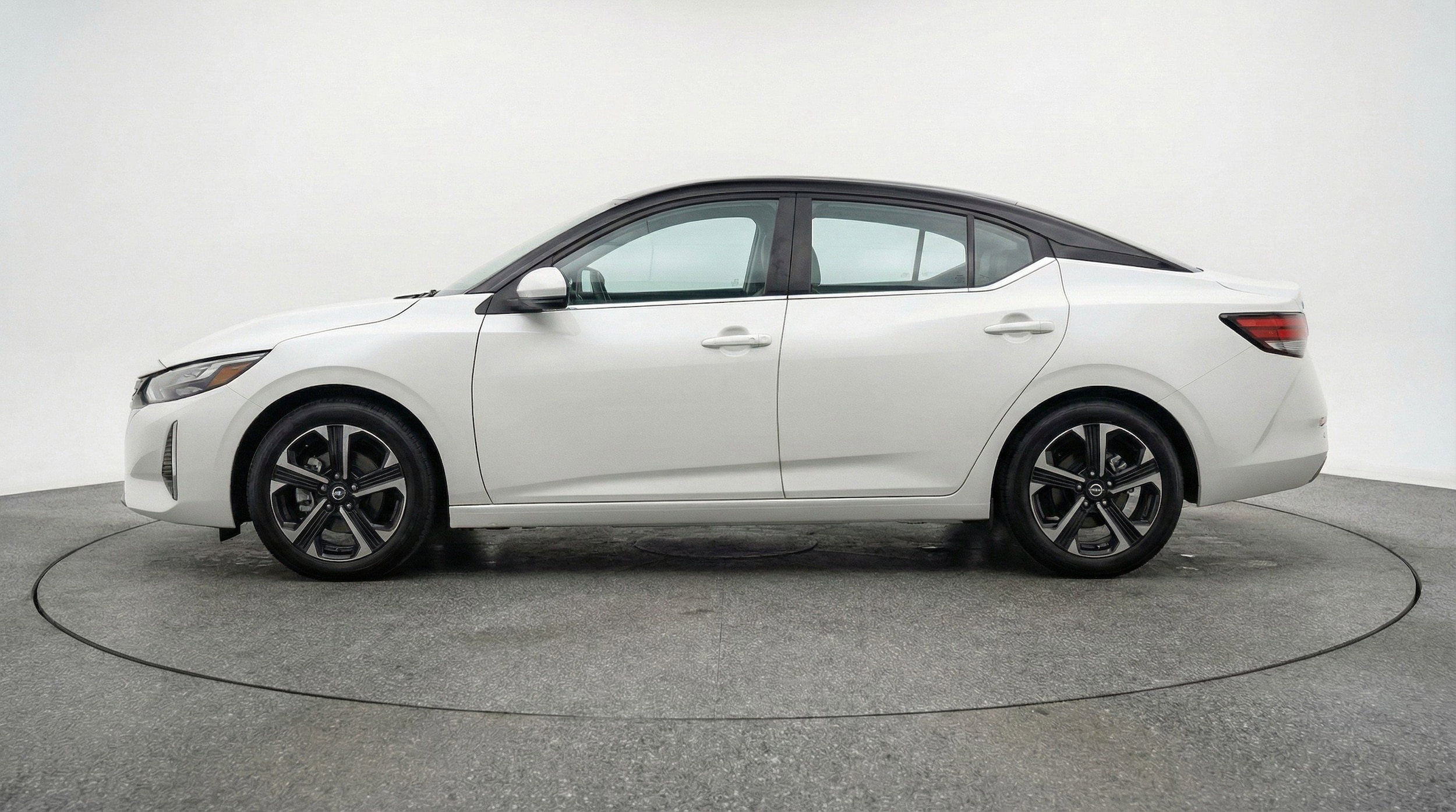 Thumbnail: 2025 Nissan Sentra - 5