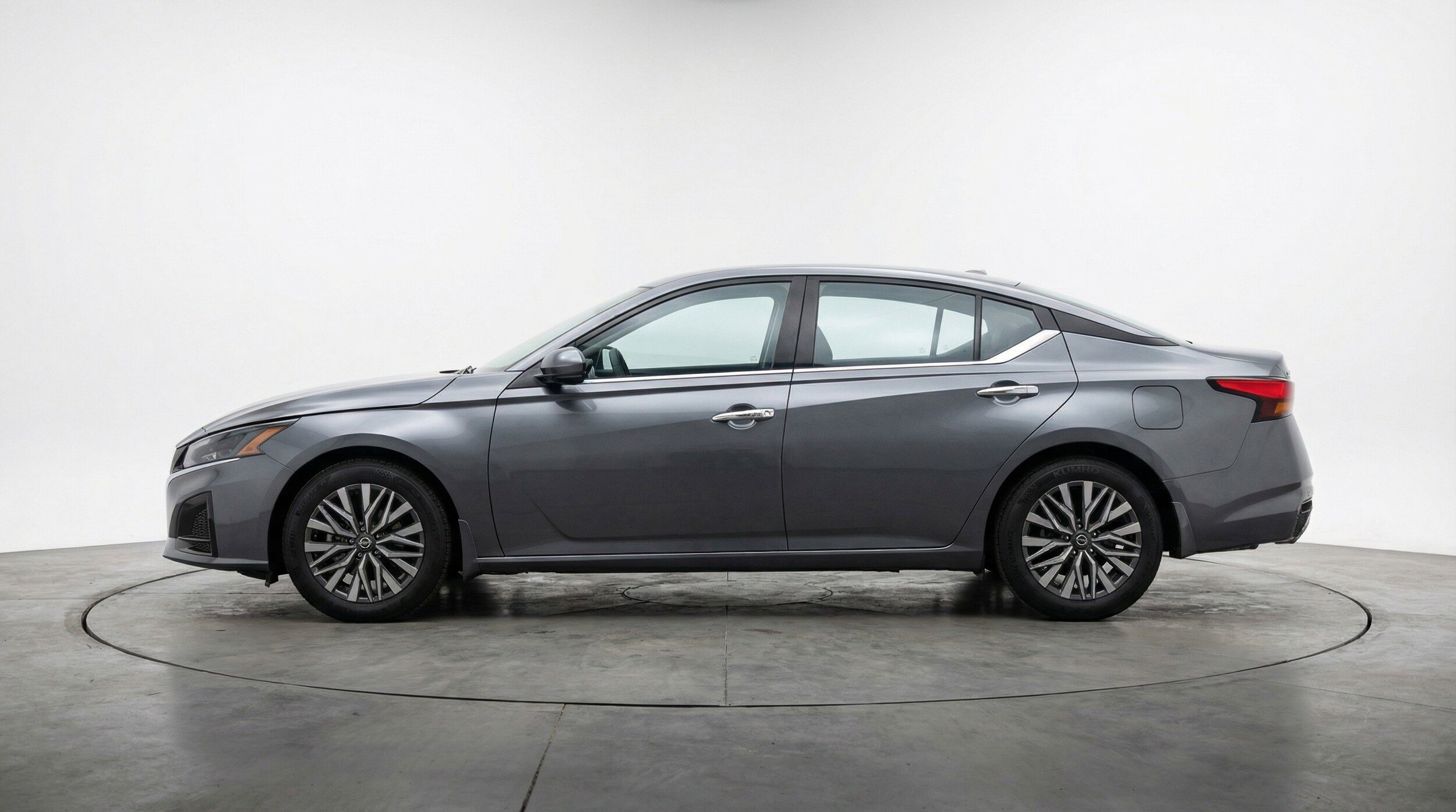 Thumbnail: 2025 Nissan Altima - 5