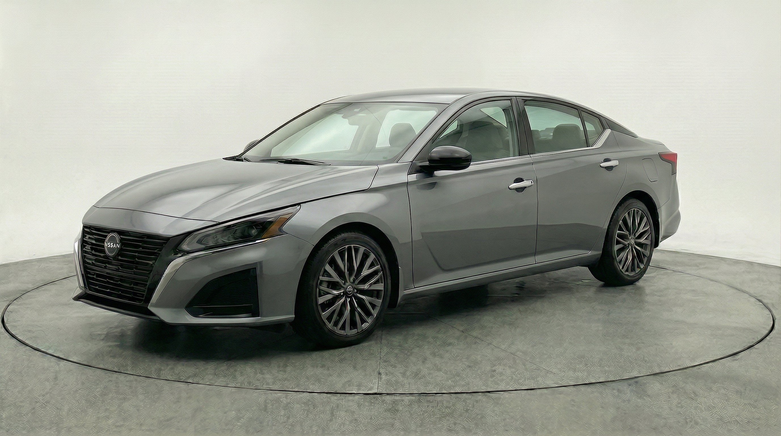 Thumbnail: 2025 Nissan Altima - 3