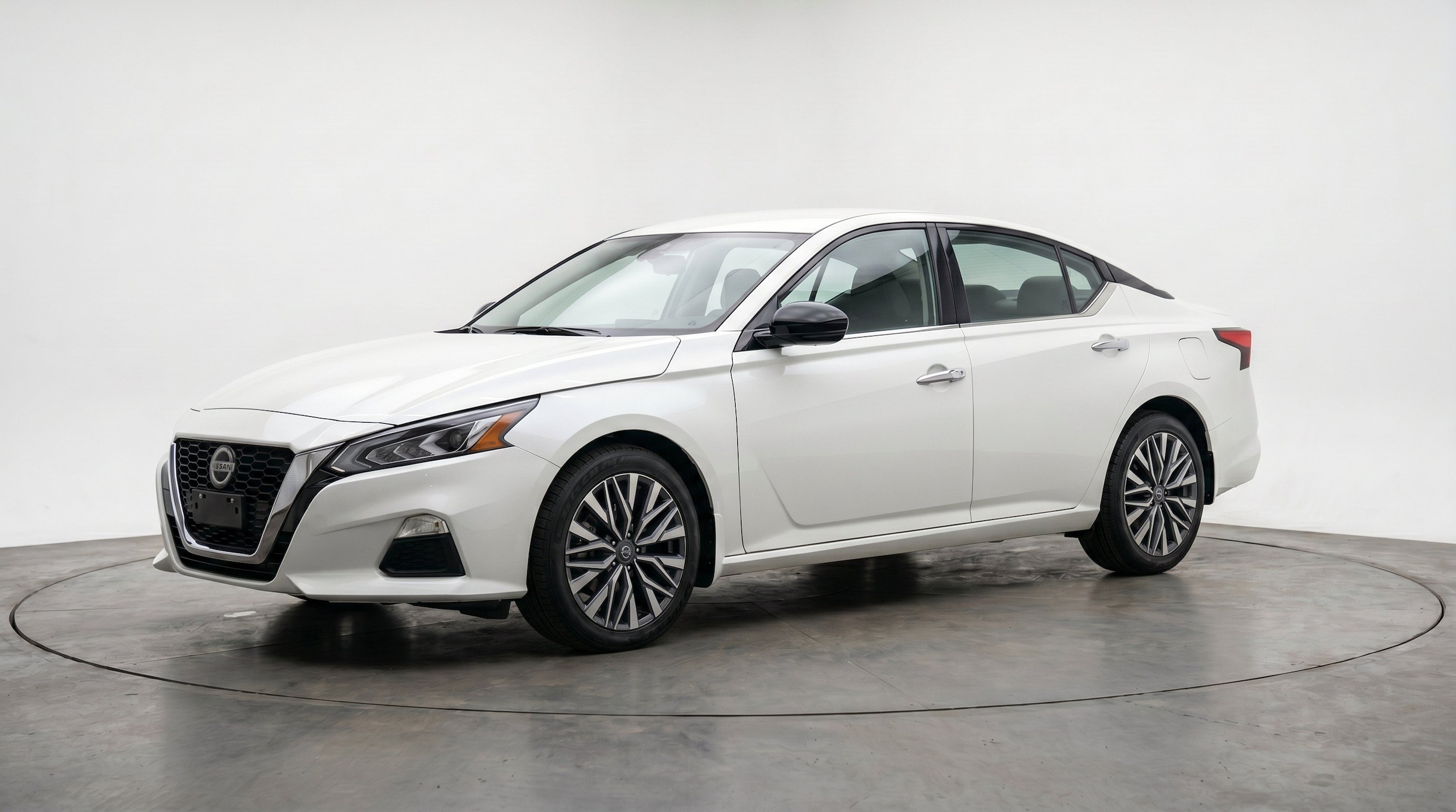 Thumbnail: 2025 Nissan Altima - 3
