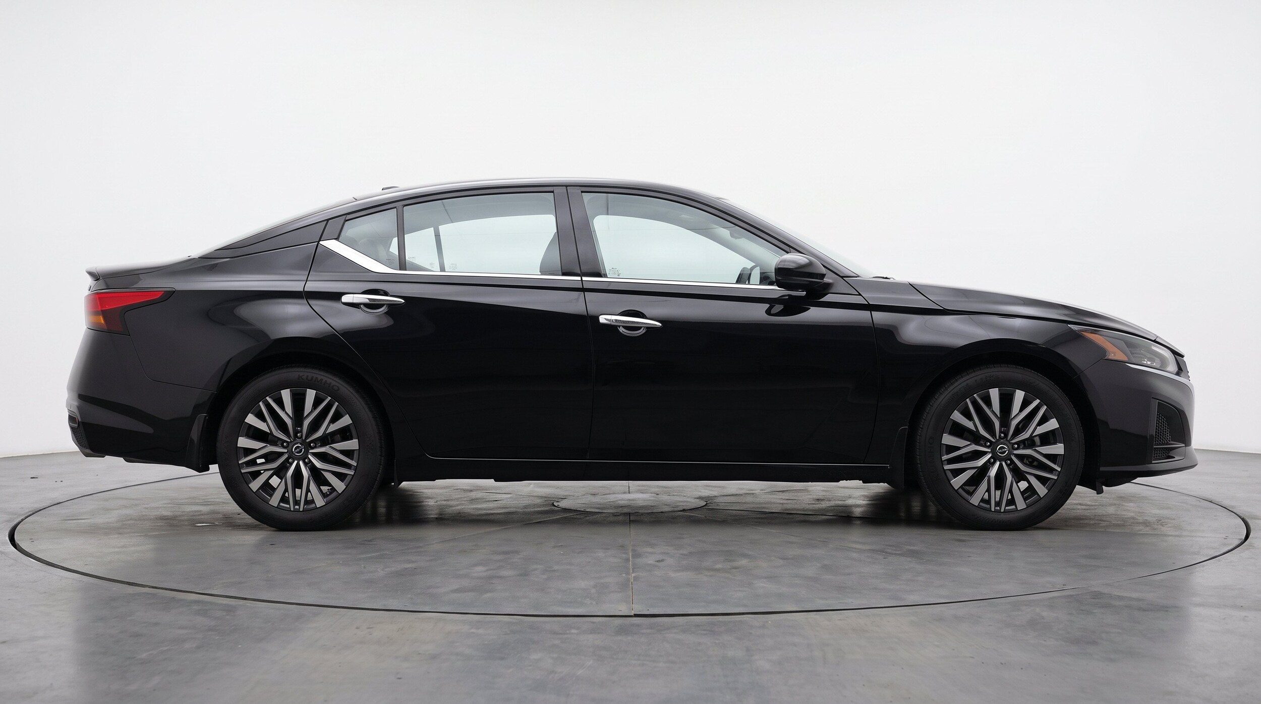 Thumbnail: 2025 Nissan Altima - 11