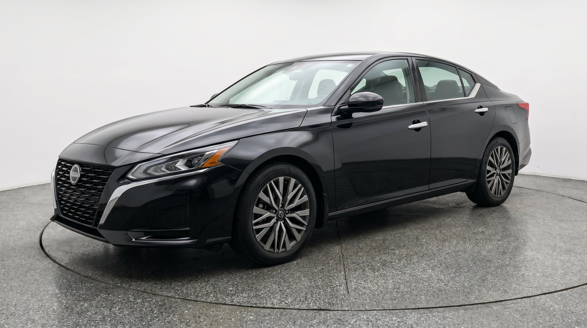 Thumbnail: 2025 Nissan Altima - 3