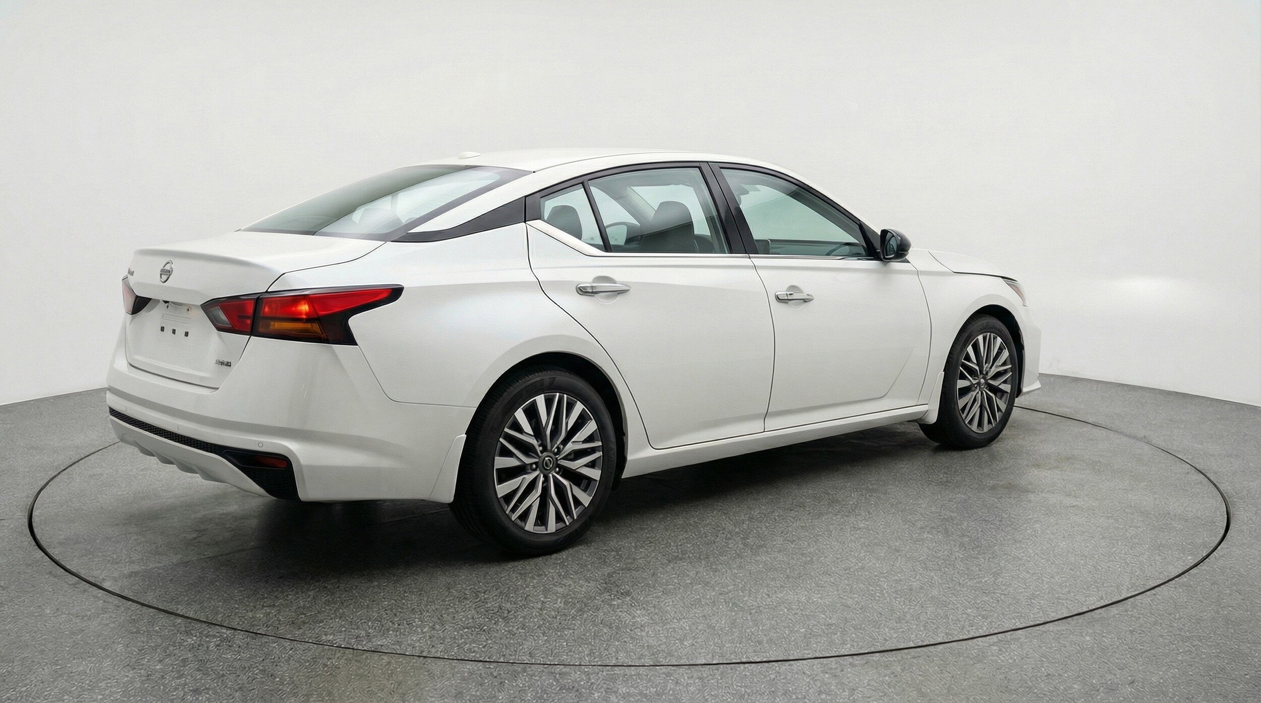 Thumbnail: 2025 Nissan Altima - 9