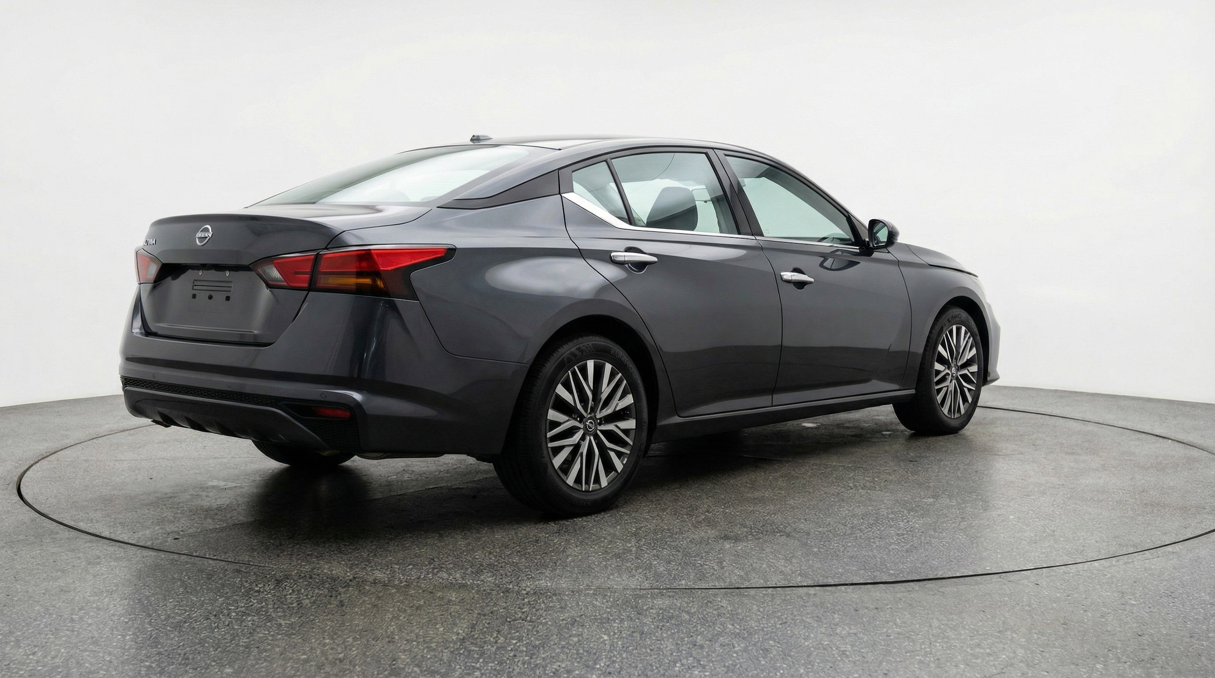 Thumbnail: 2025 Nissan Altima - 9