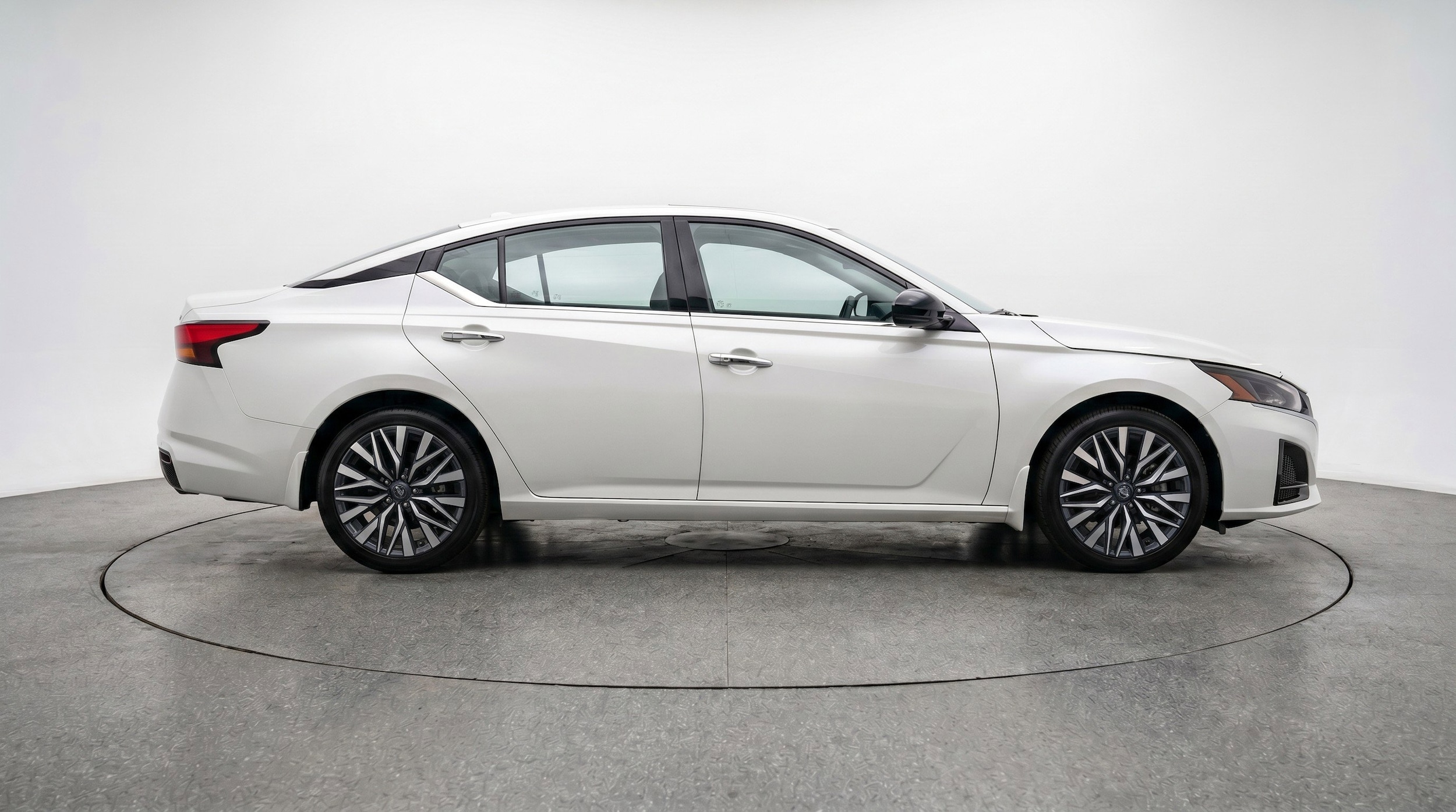 Thumbnail: 2025 Nissan Altima - 11