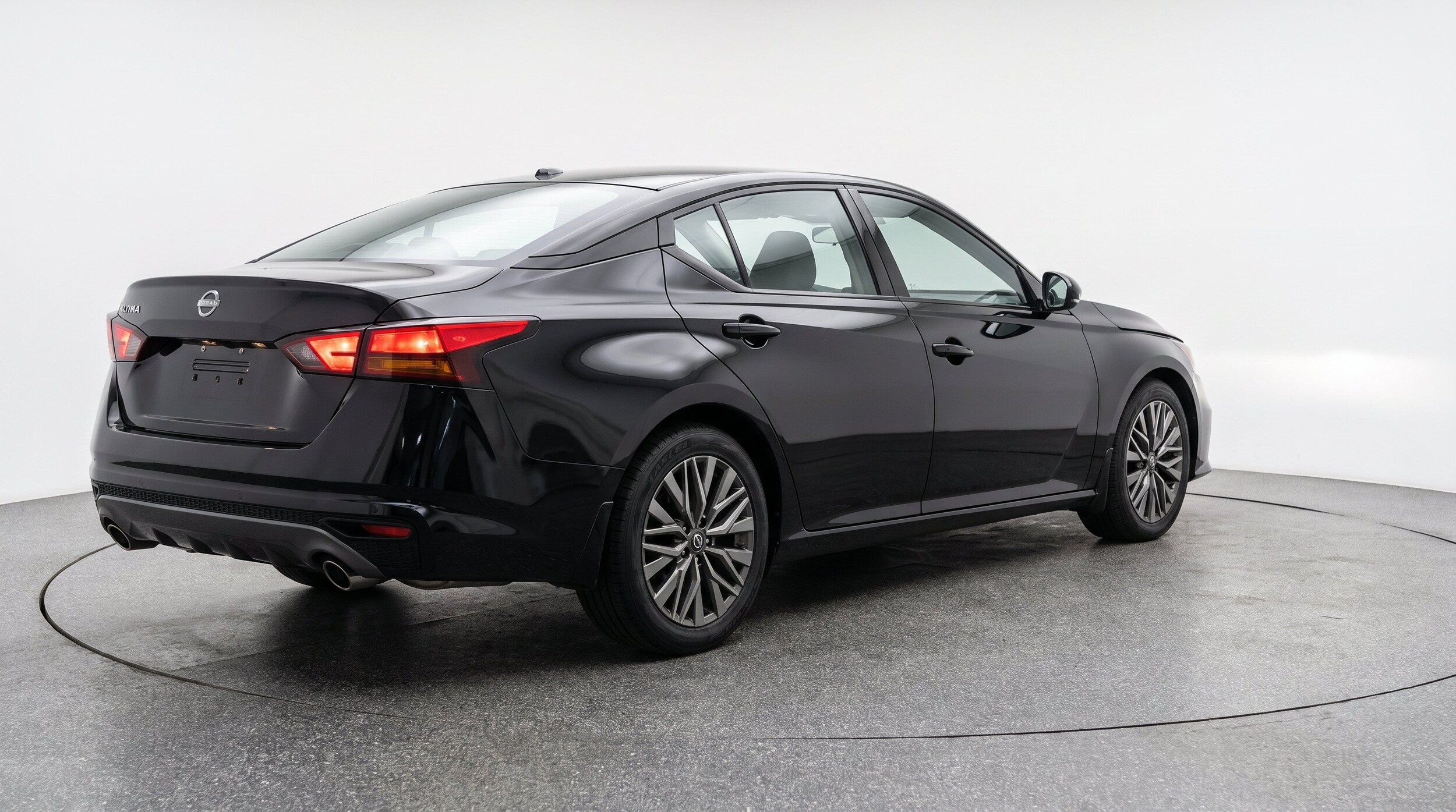 Thumbnail: 2025 Nissan Altima - 9