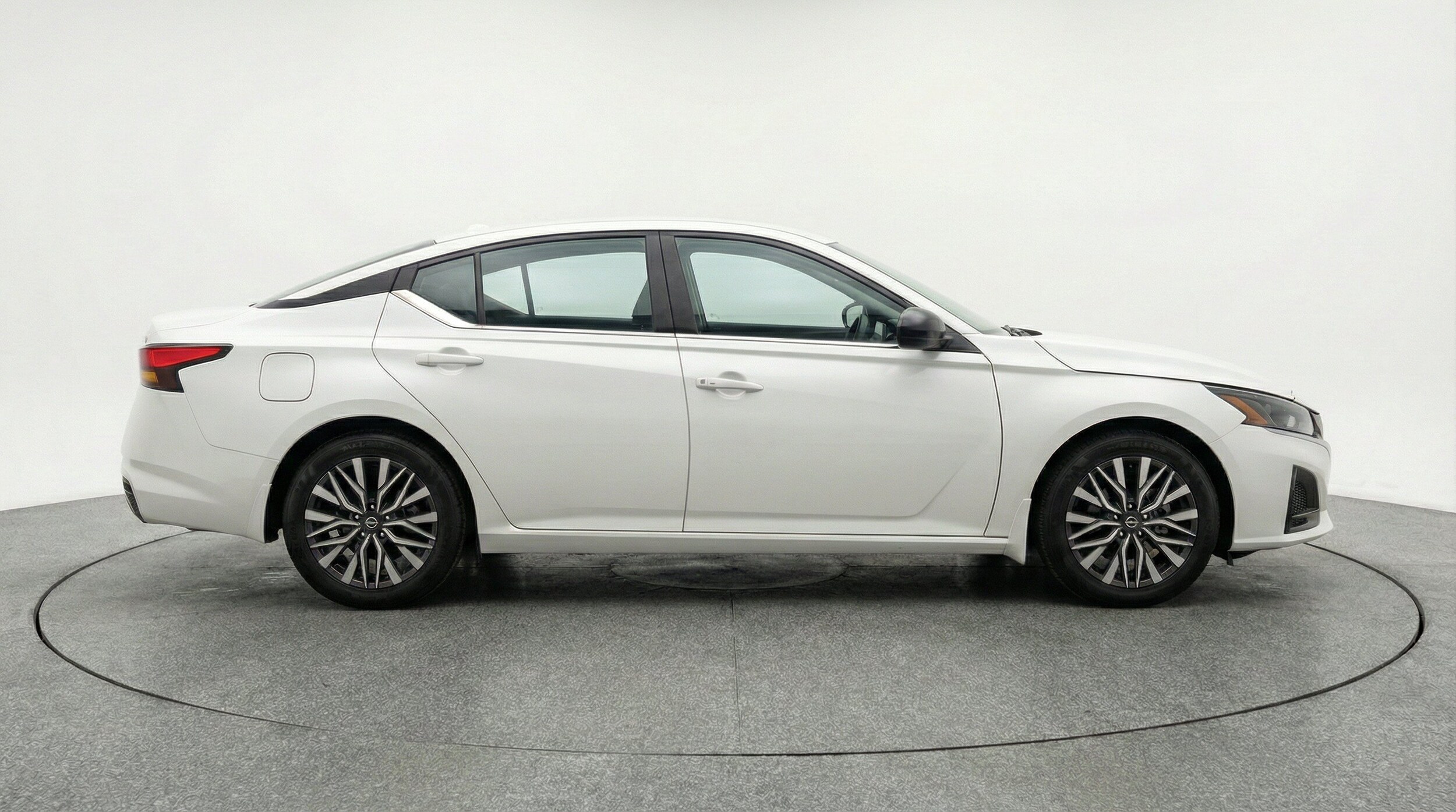 Thumbnail: 2025 Nissan Altima - 10