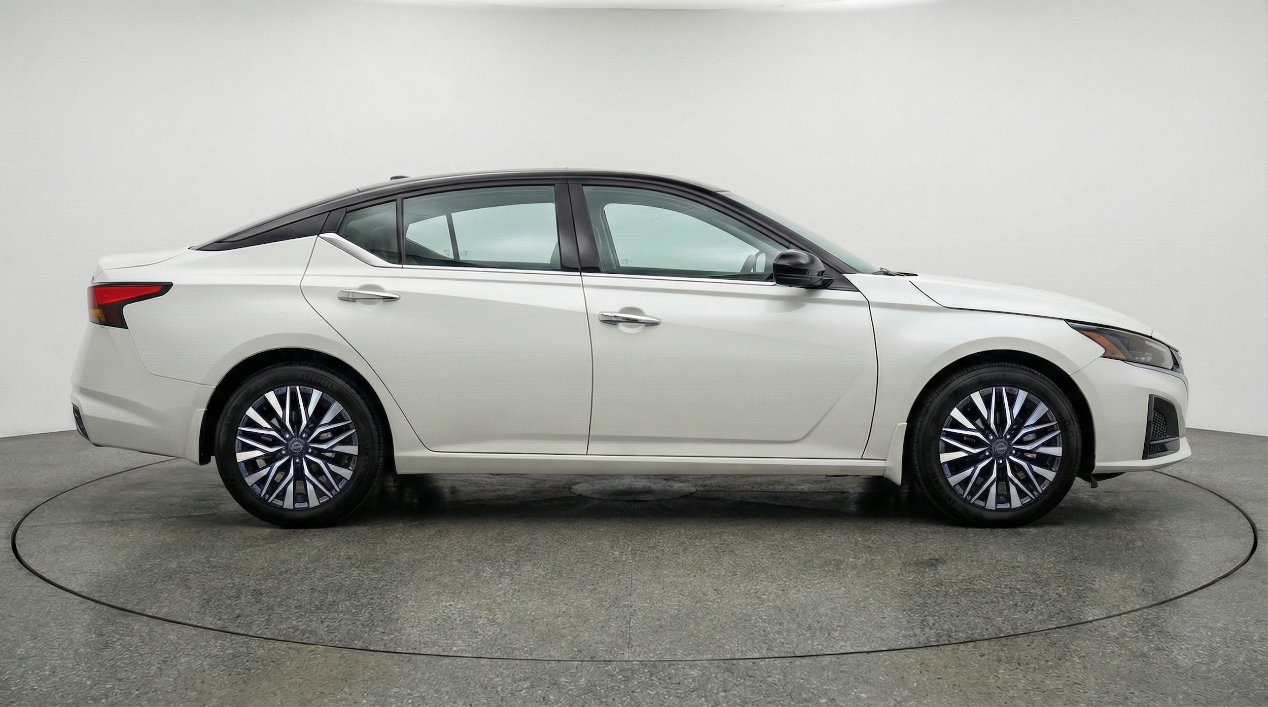 Thumbnail: 2025 Nissan Altima - 8