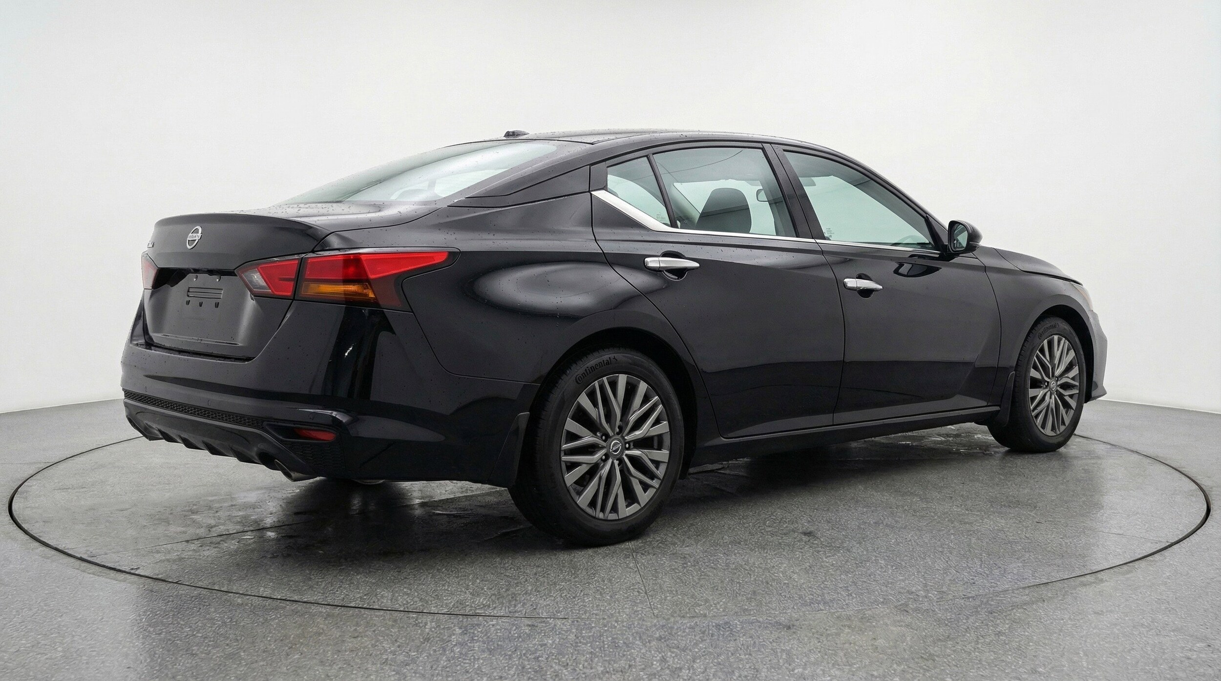 Thumbnail: 2025 Nissan Altima - 9