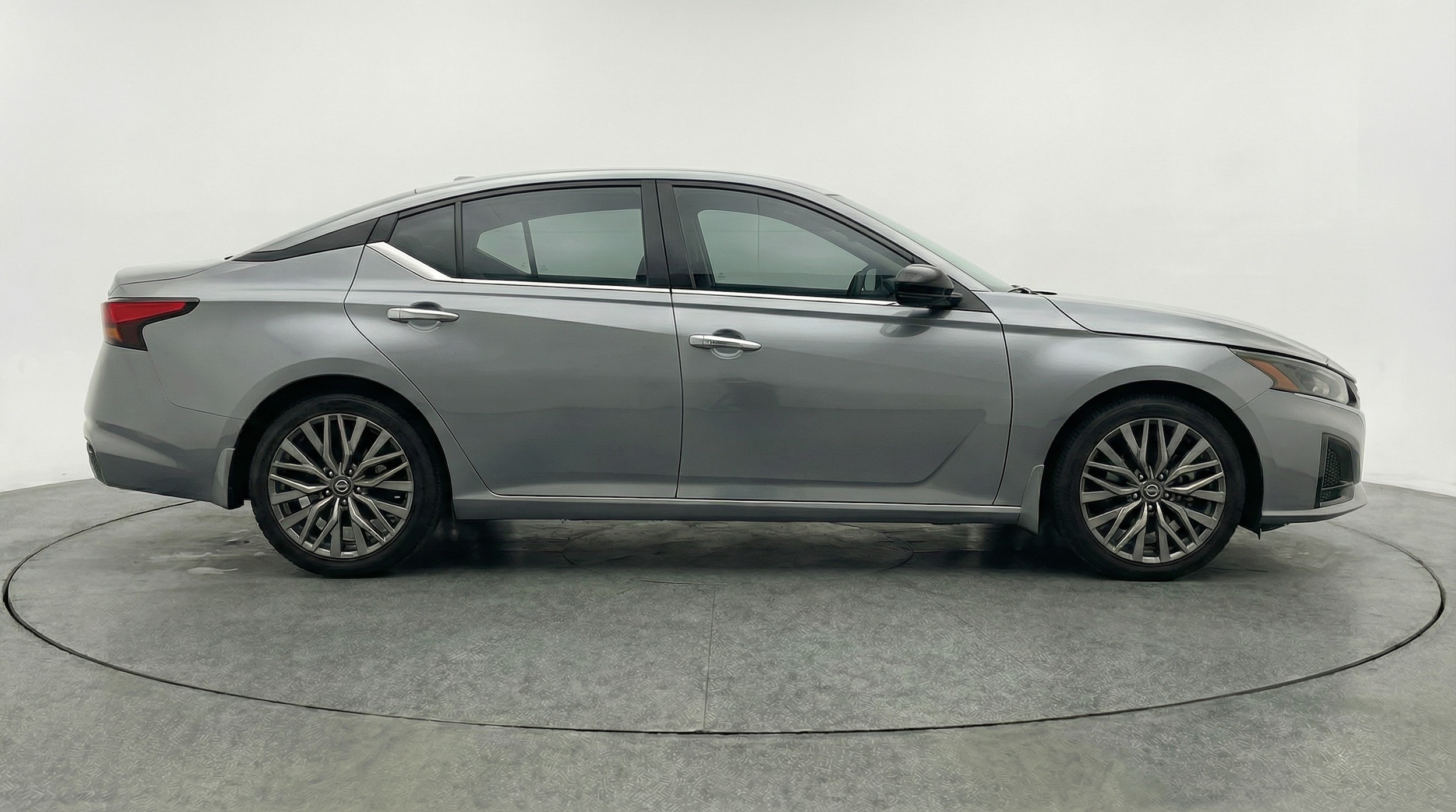 Thumbnail: 2025 Nissan Altima - 8