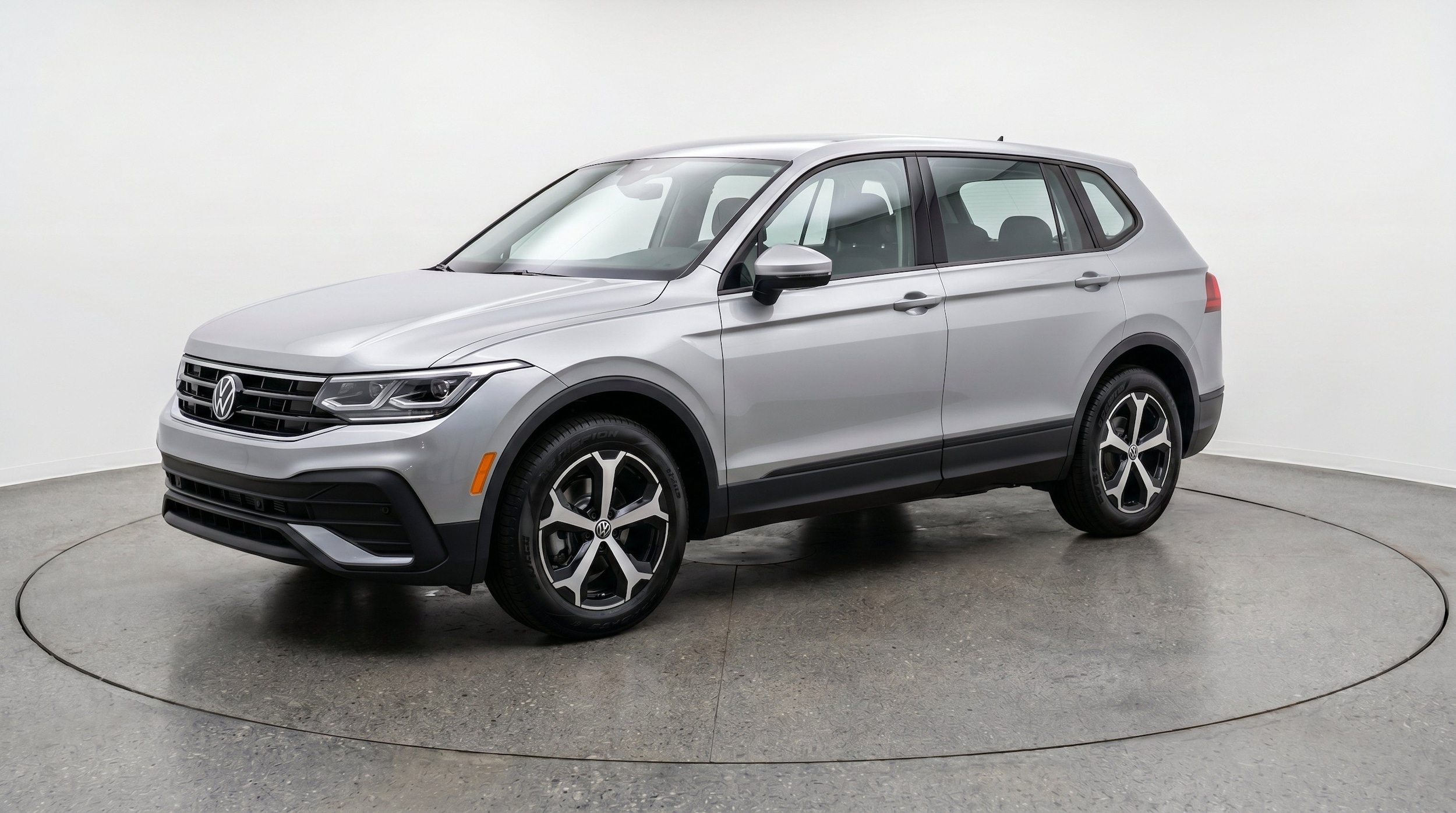 Thumbnail: 2026 Volkswagen Tiguan - 3