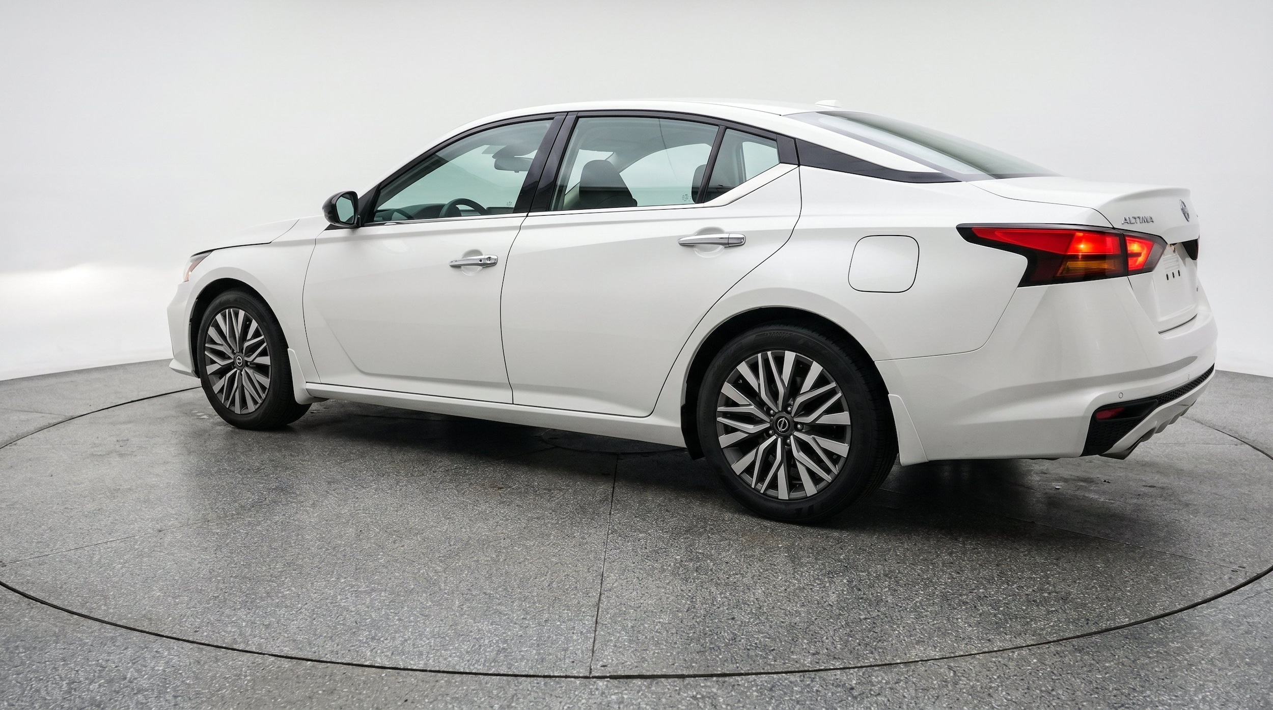 Thumbnail: 2025 Nissan Altima - 6