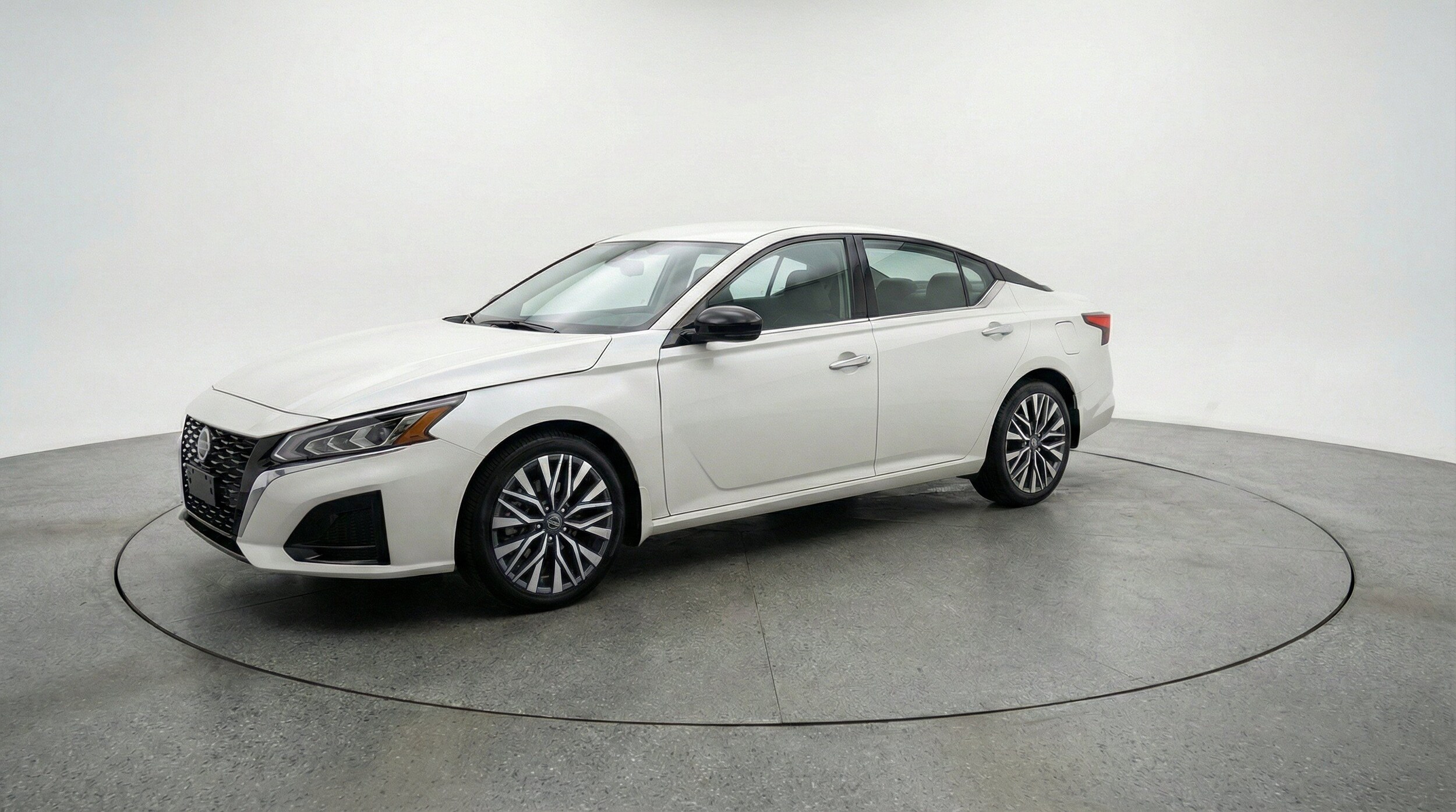 Thumbnail: 2025 Nissan Altima - 3
