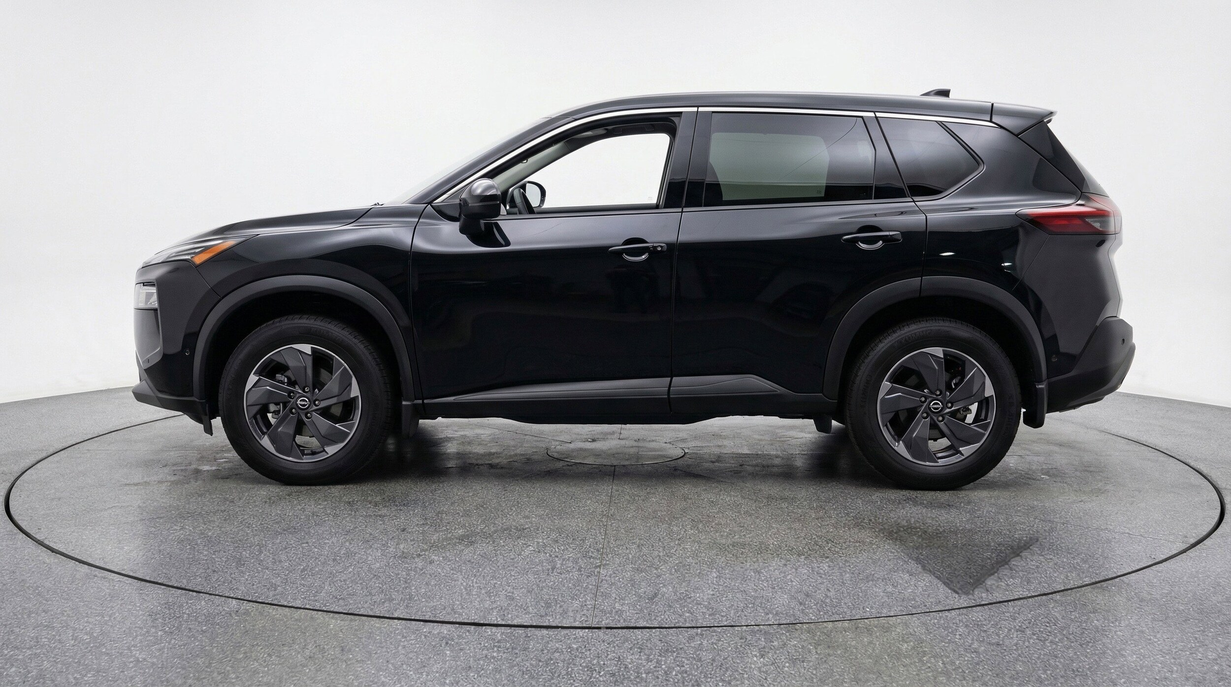 Thumbnail: 2025 Nissan Rogue - 5