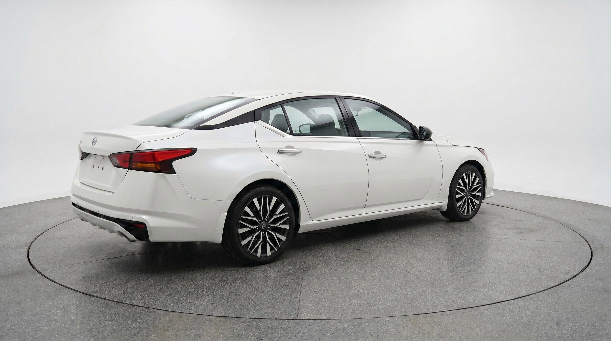 Thumbnail: 2025 Nissan Altima - 9