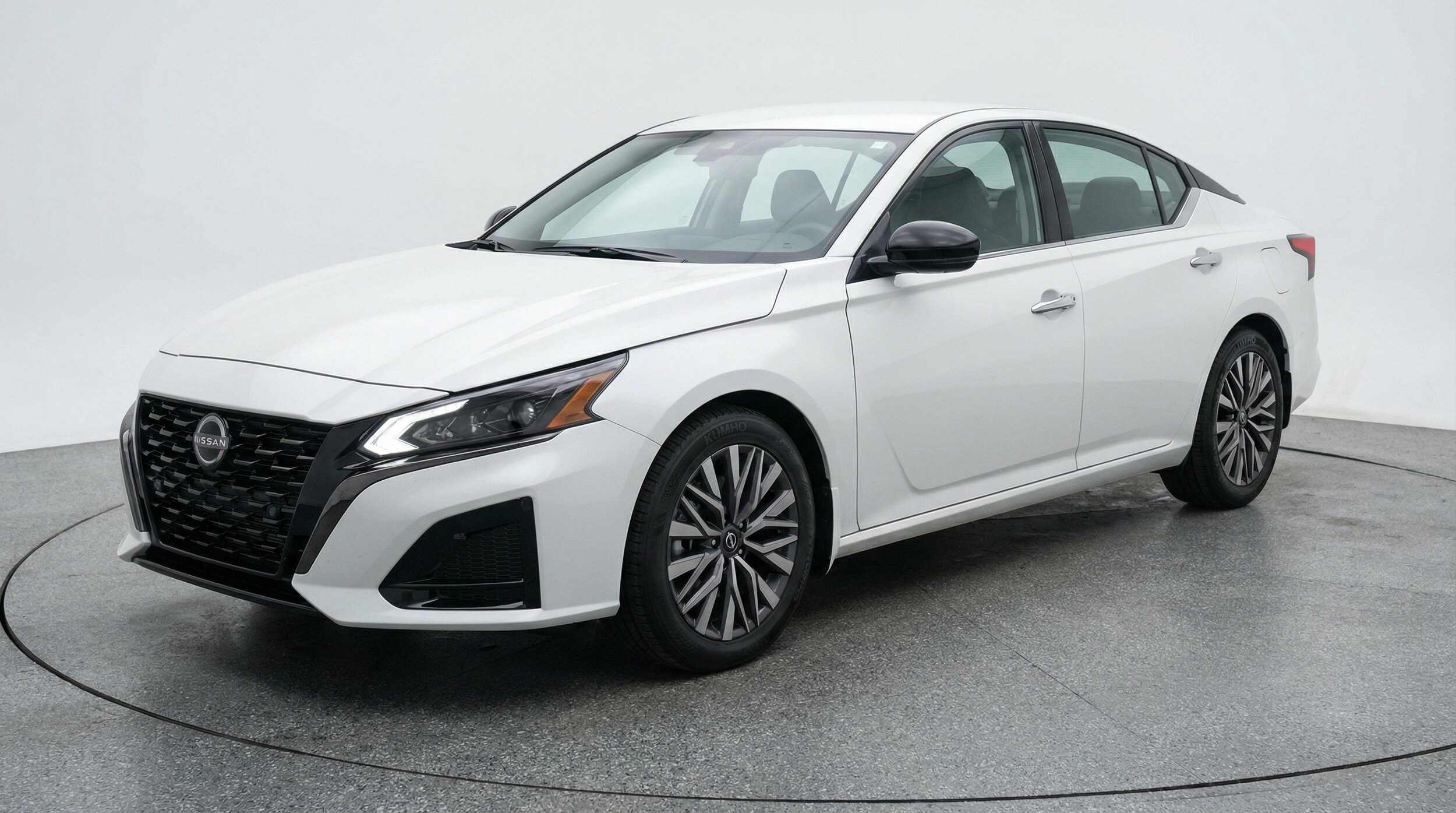 Thumbnail: 2025 Nissan Altima - 3