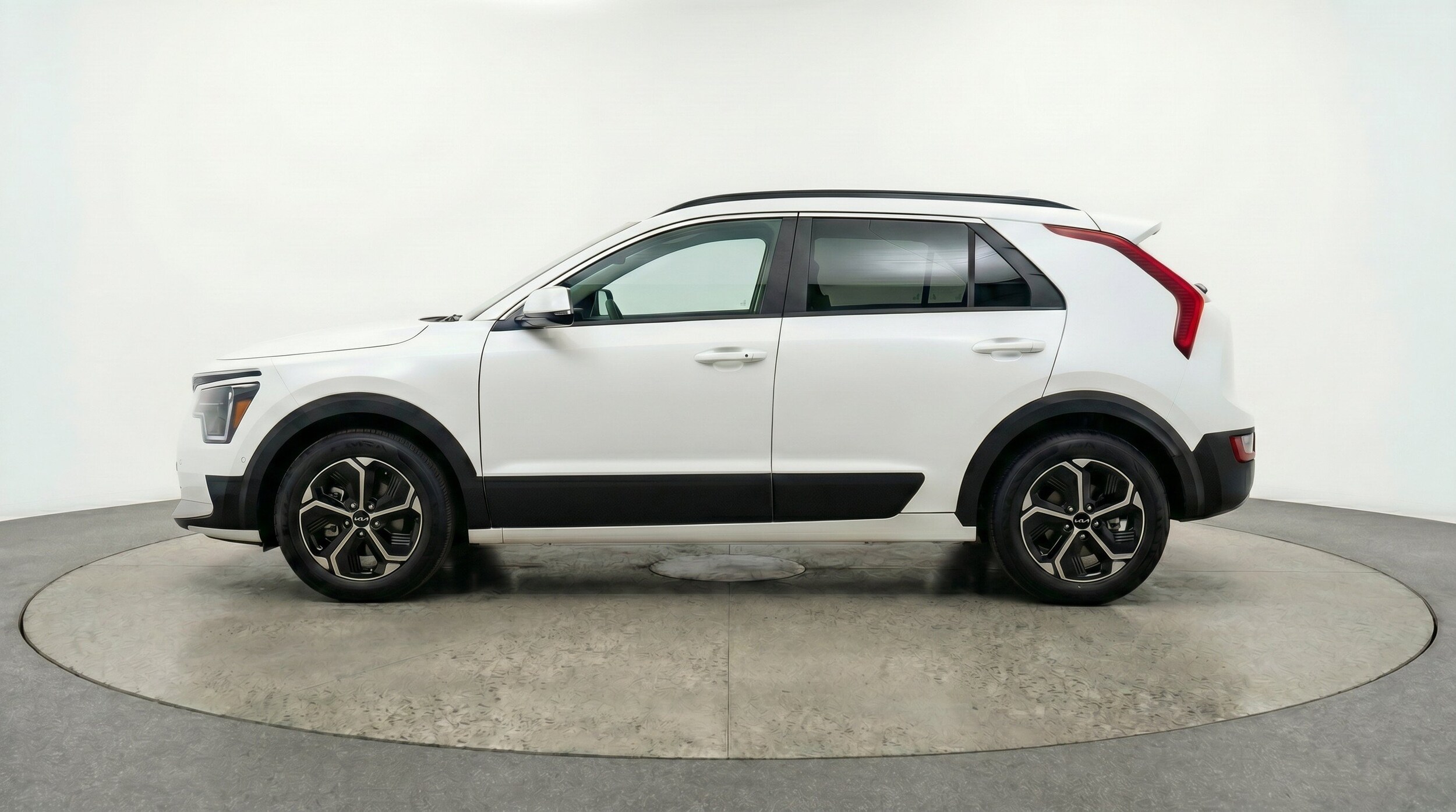 Thumbnail: 2026 Kia Niro - 5