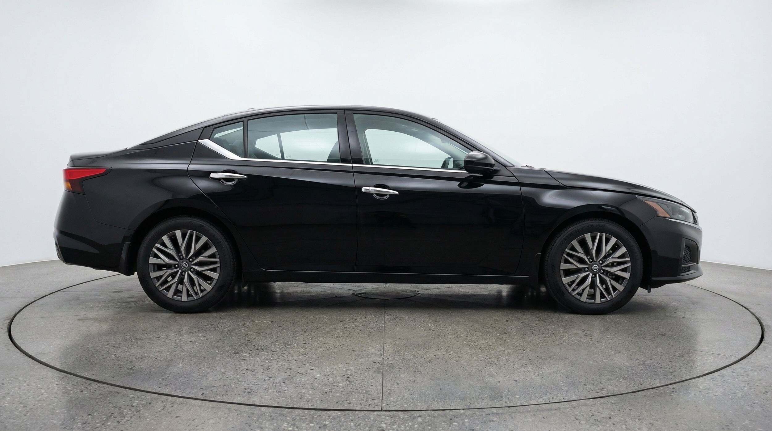 Thumbnail: 2025 Nissan Altima - 11