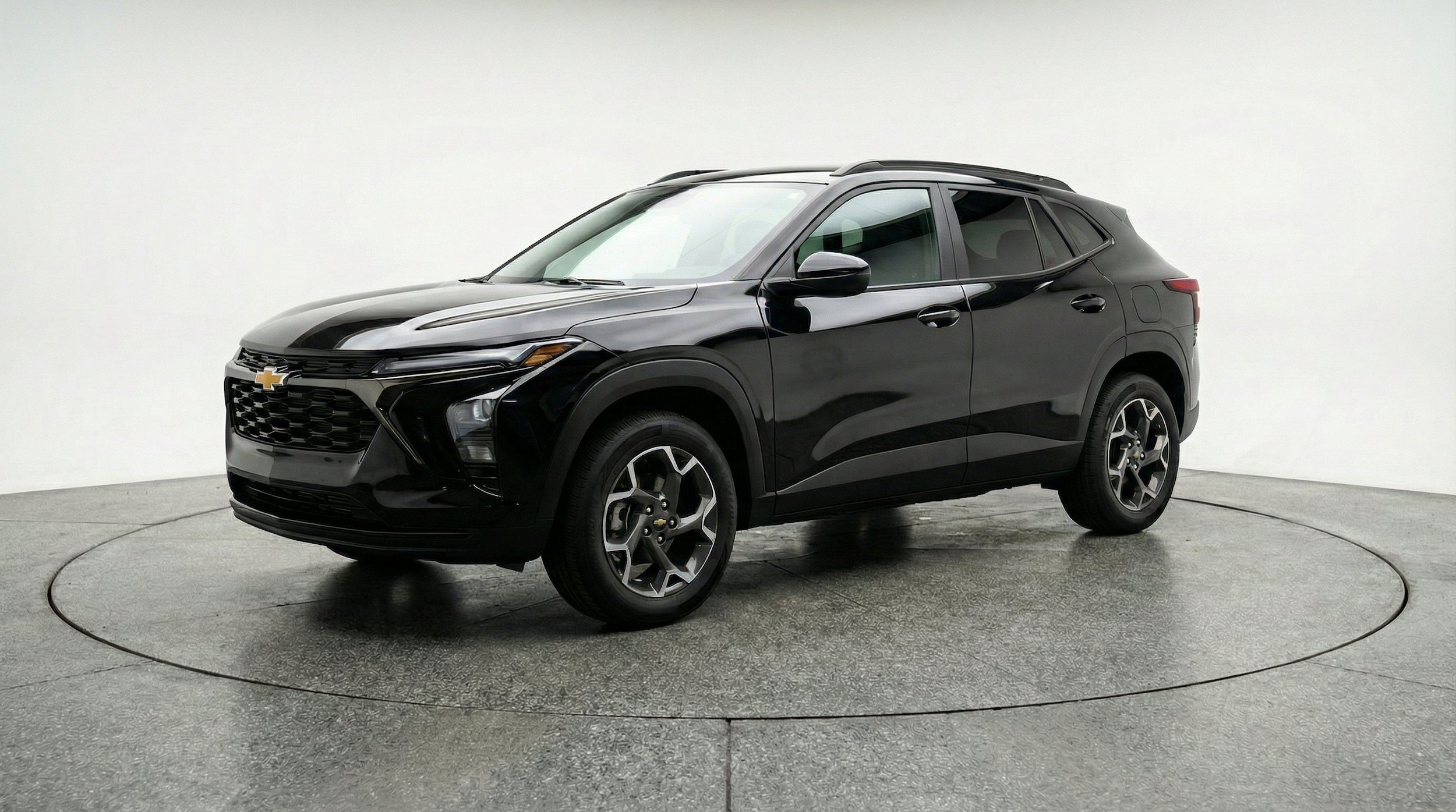 Thumbnail: 2025 Chevrolet Trax - 3