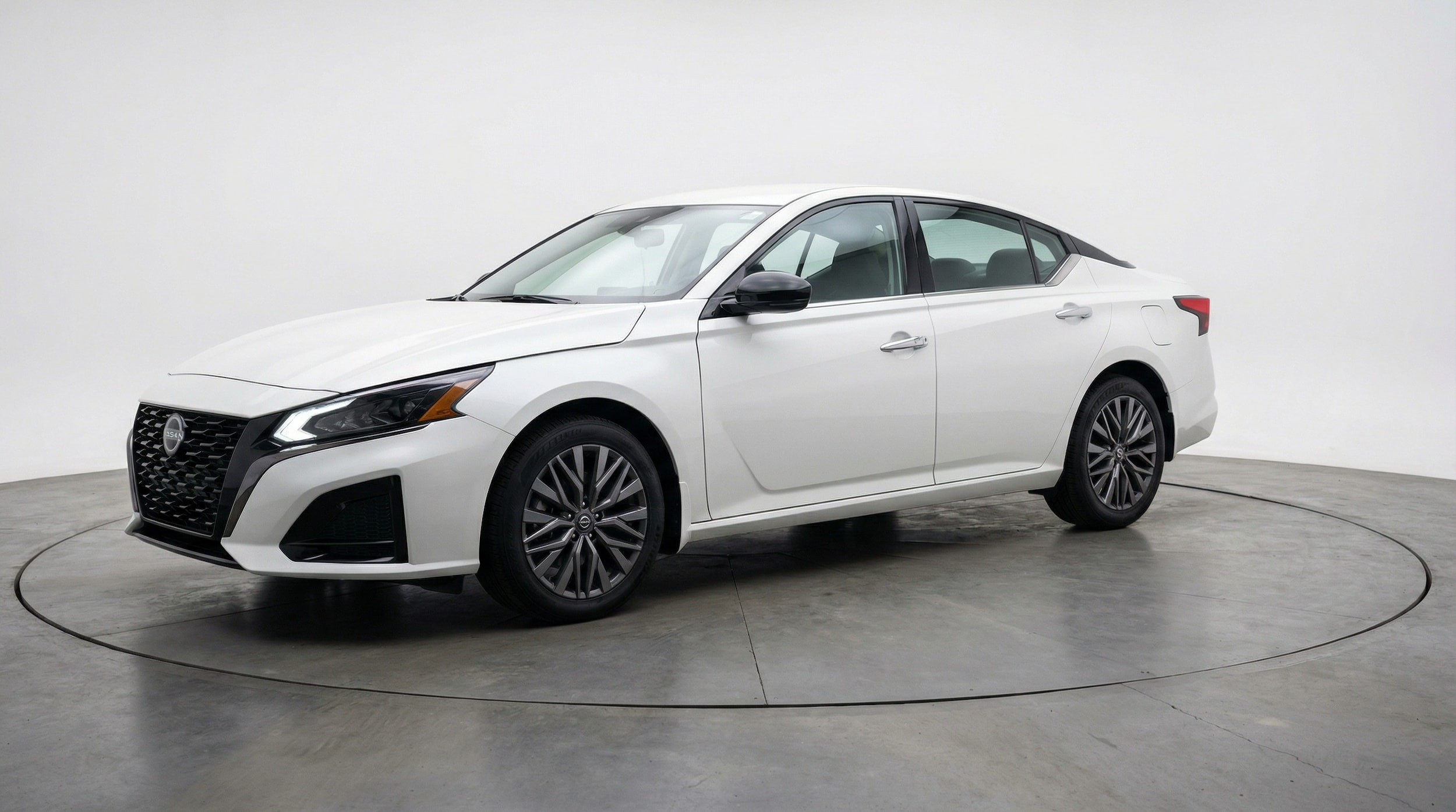 Thumbnail: 2025 Nissan Altima - 3